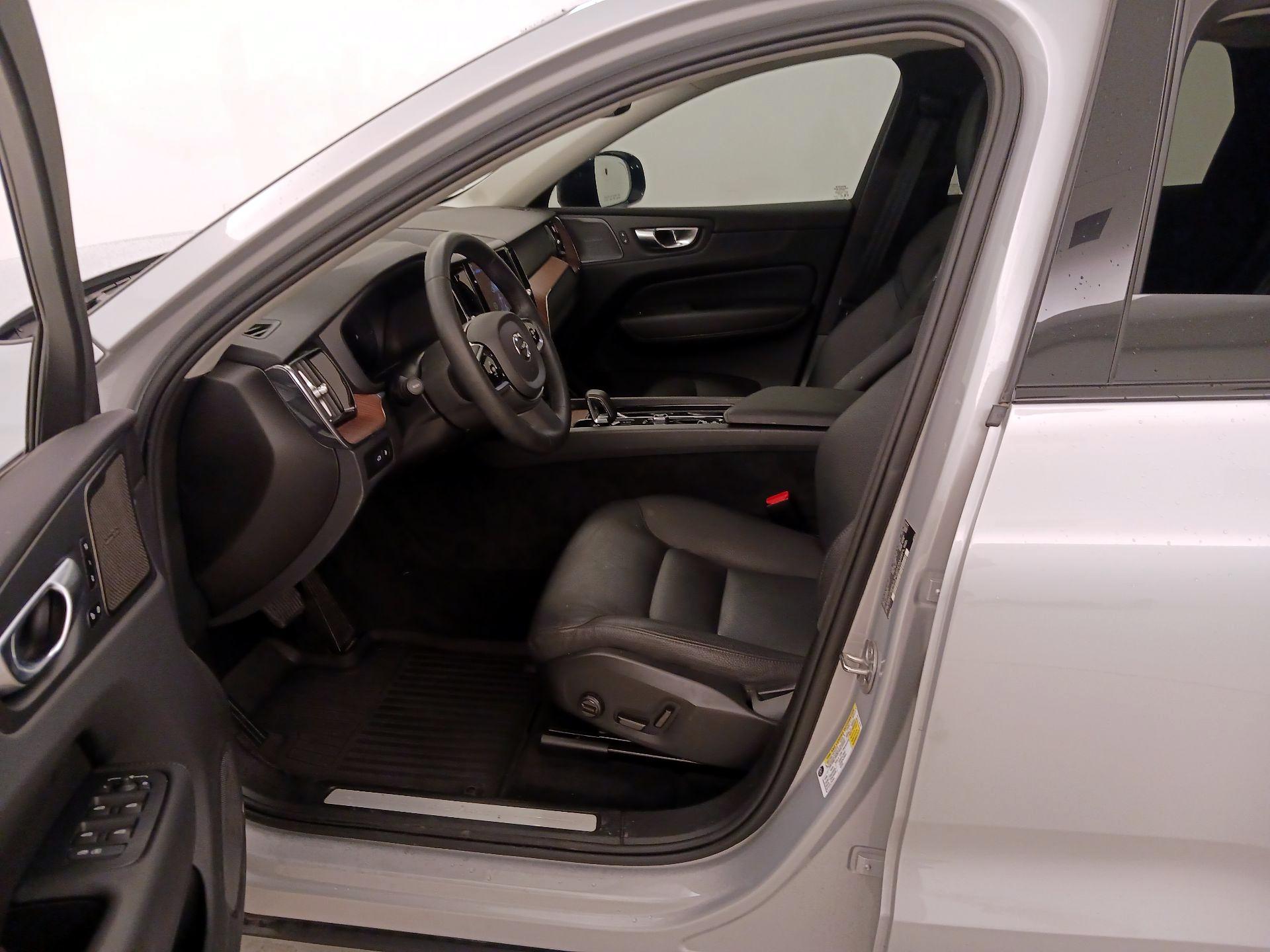 Thumbnail: 2024 Volvo XC60 - 11