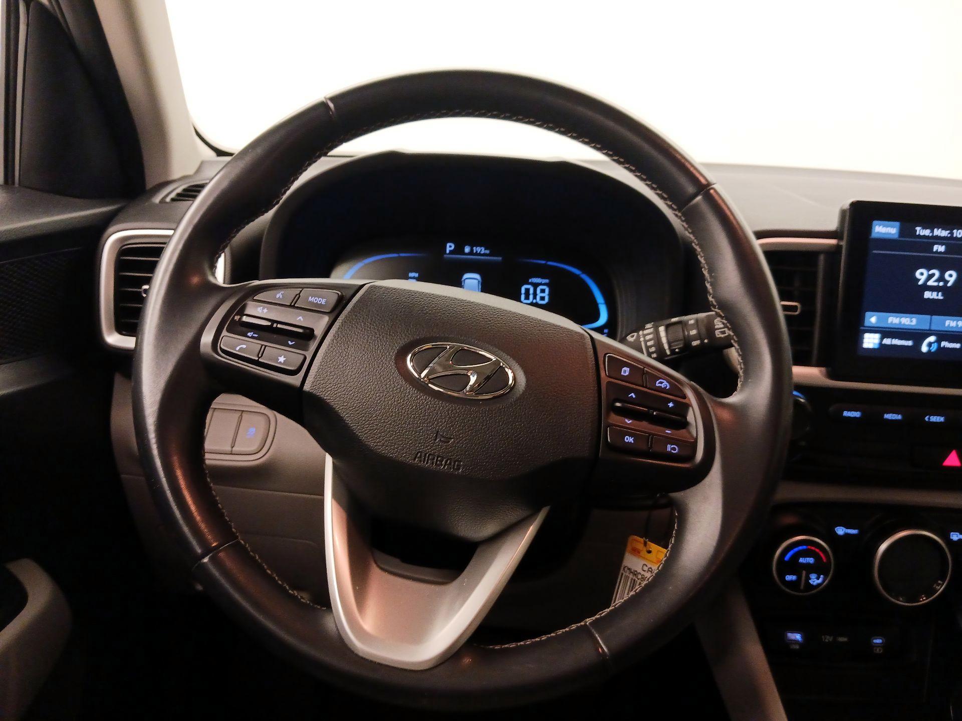 Thumbnail: 2023 Hyundai Venue - 10