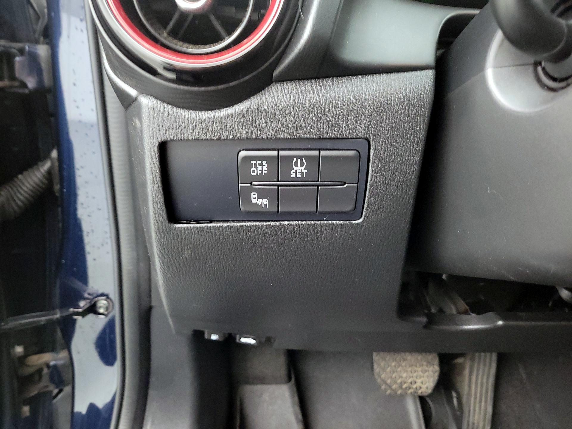 Thumbnail: 2017 Mazda CX-3 - 13