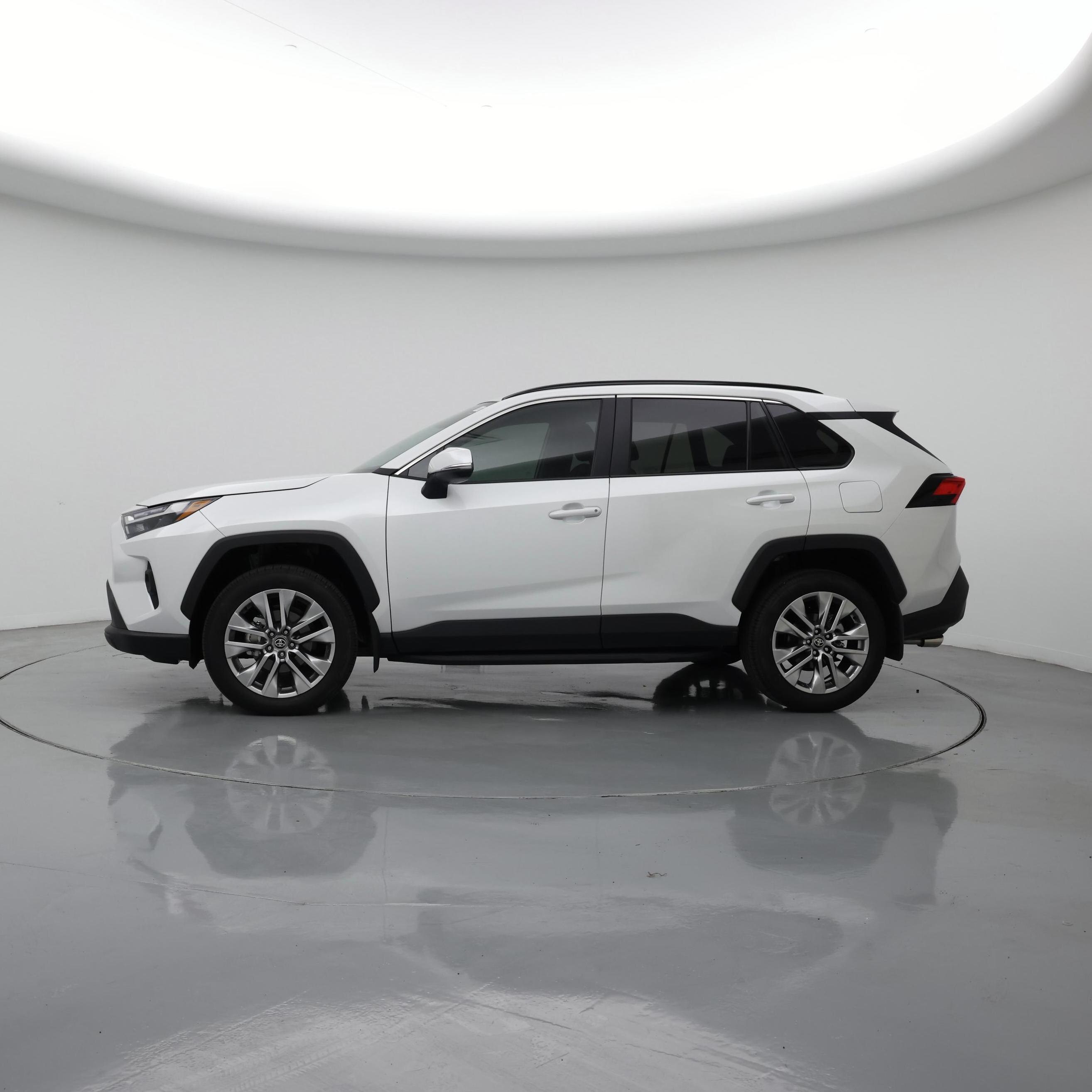 Thumbnail: 2025 Toyota RAV4 - 3