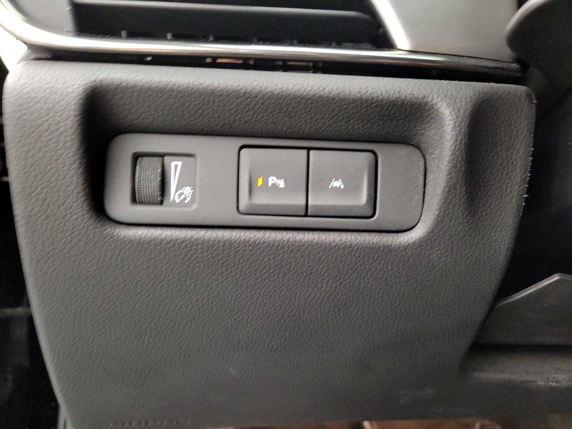 Thumbnail: 2016 Cadillac ATS - 13