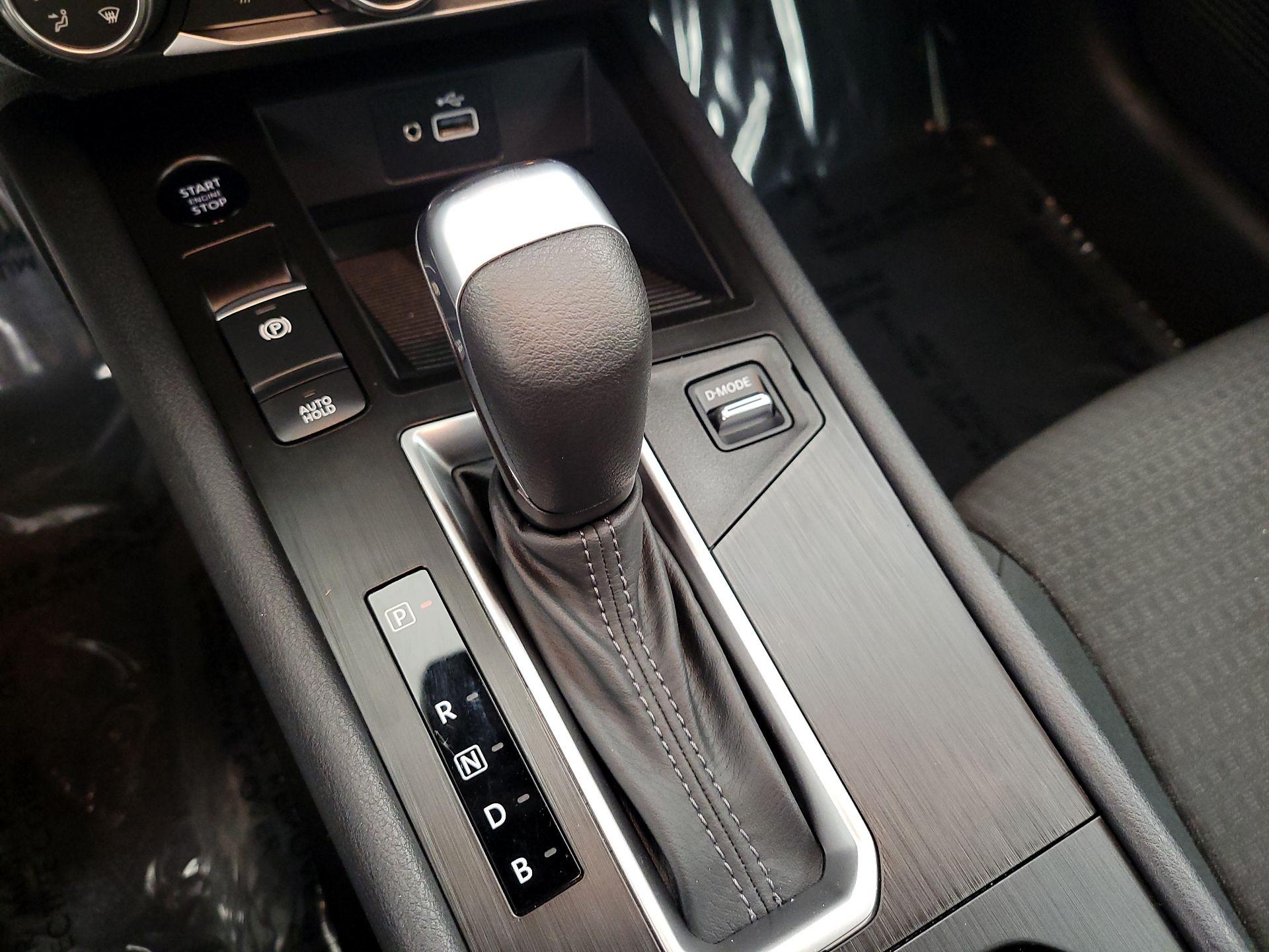 Thumbnail: 2025 Nissan Kicks - 17