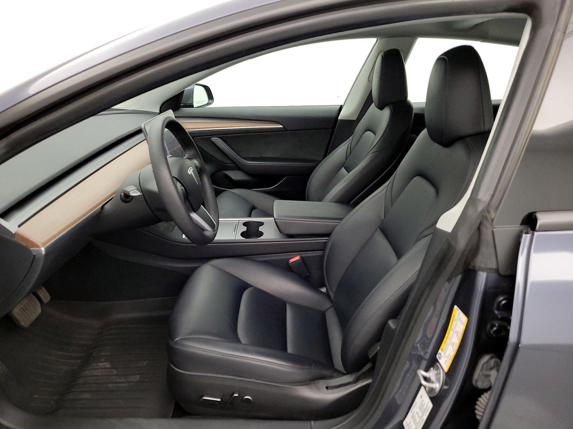 Thumbnail: 2023 Tesla Model 3 - 11