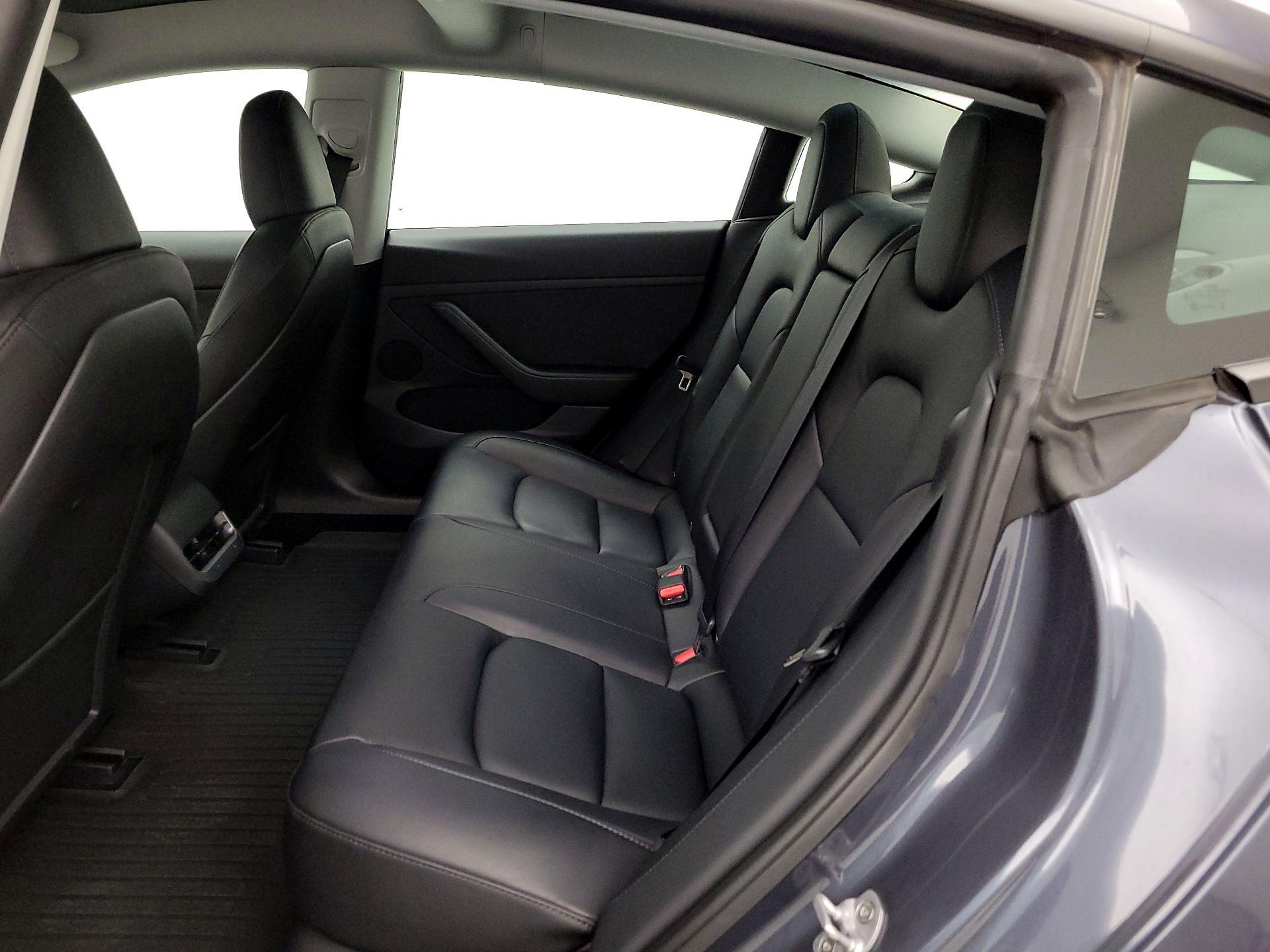 Thumbnail: 2023 Tesla Model 3 - 19