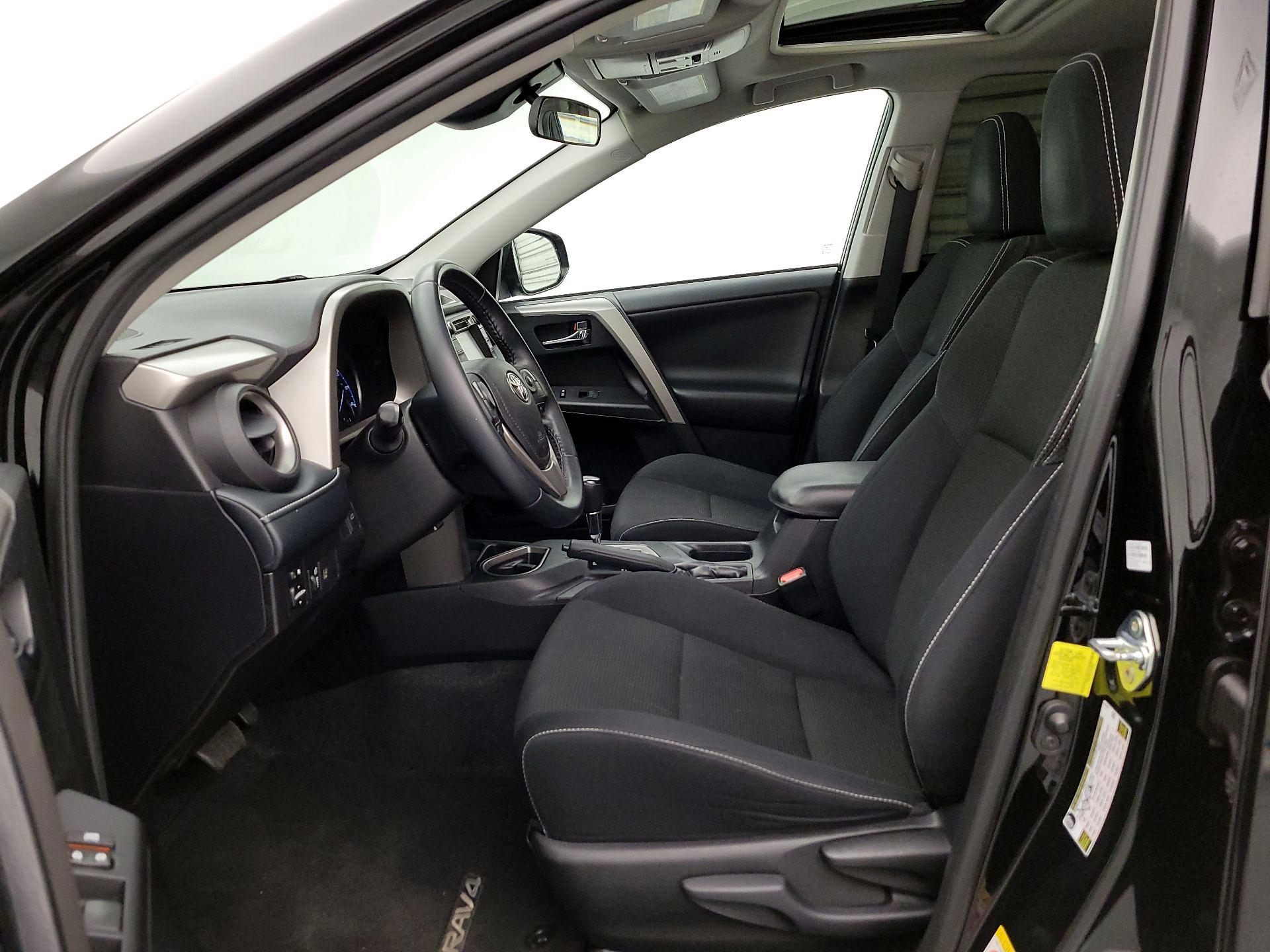 Thumbnail: 2018 Toyota RAV4 - 11