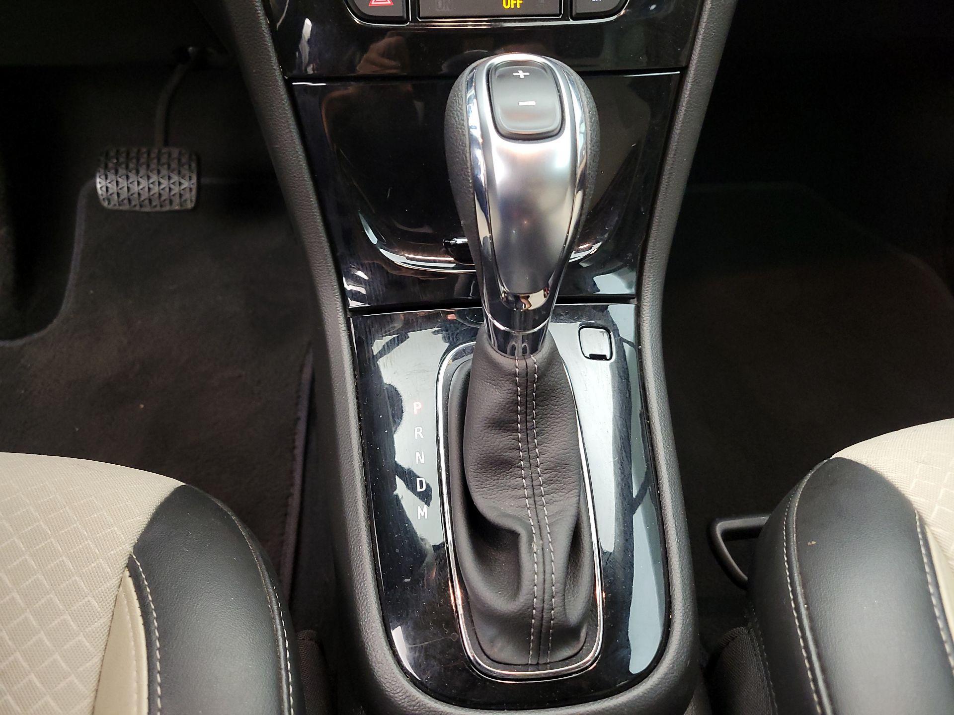 Thumbnail: 2020 Buick Encore - 17