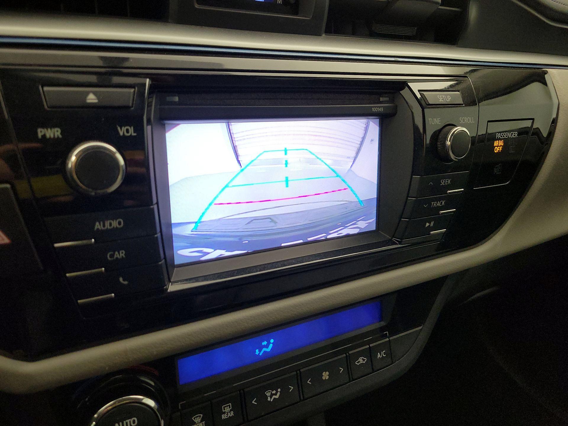 Thumbnail: 2015 Toyota Corolla - 14