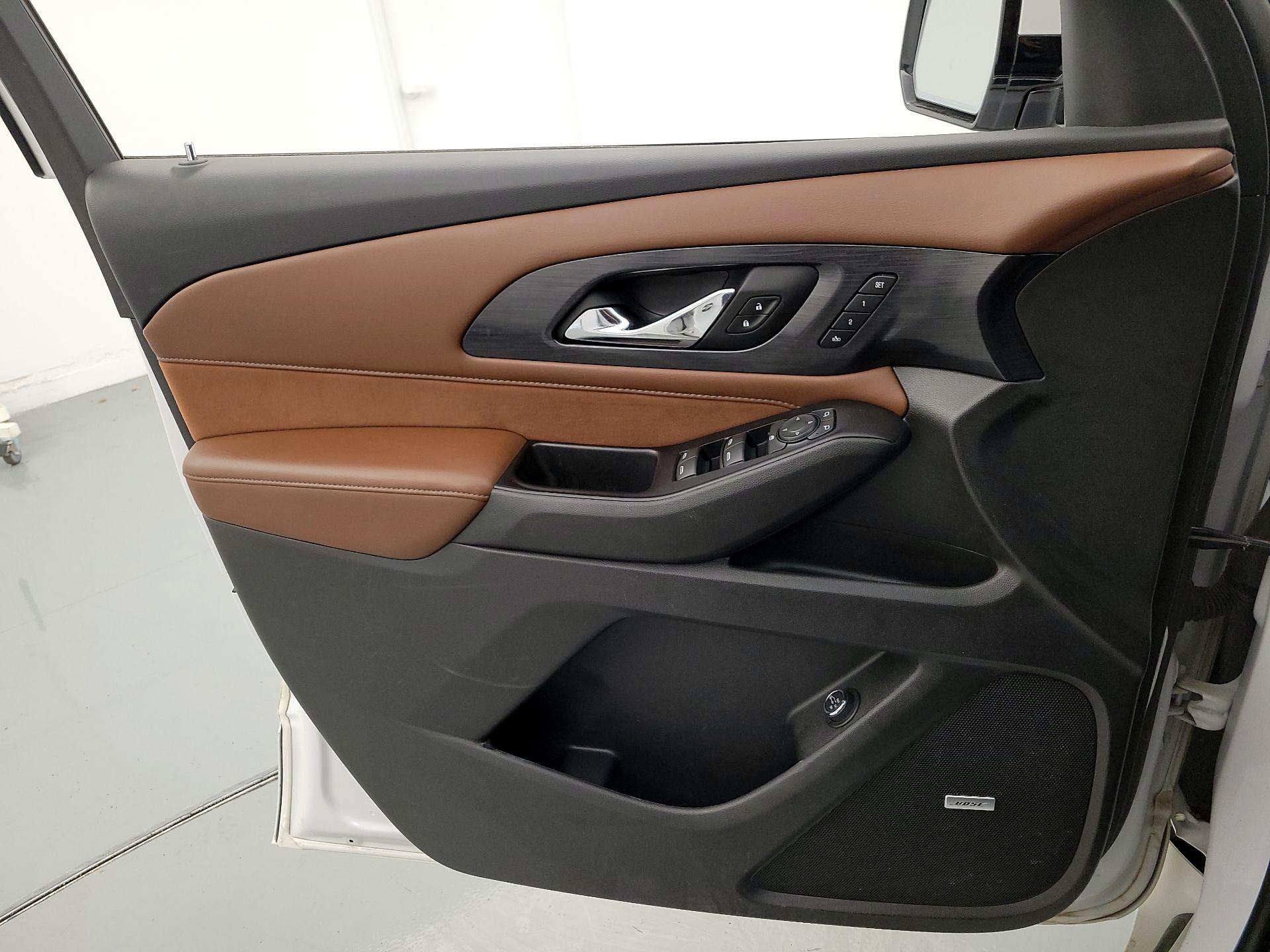 Thumbnail: 2018 Chevrolet Traverse - 12