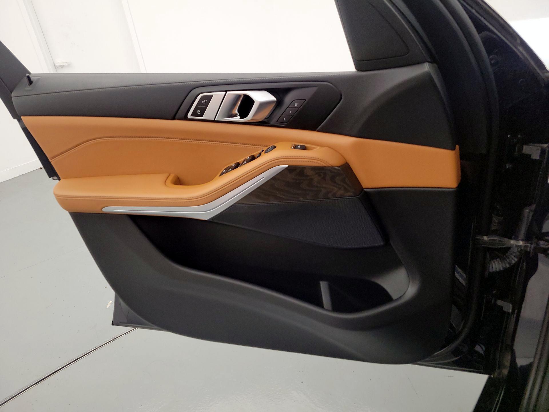 Thumbnail: 2022 BMW X5 - 12