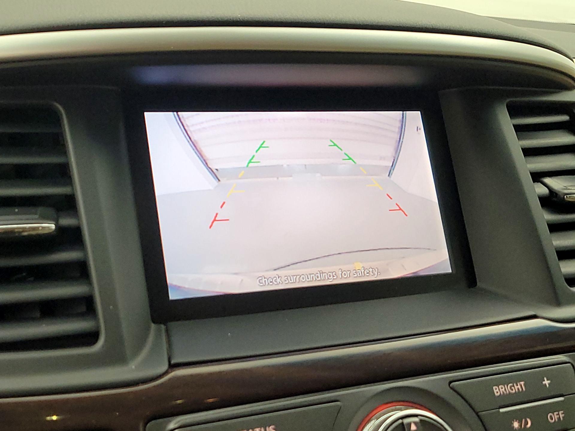 Thumbnail: 2016 Nissan Pathfinder - 14