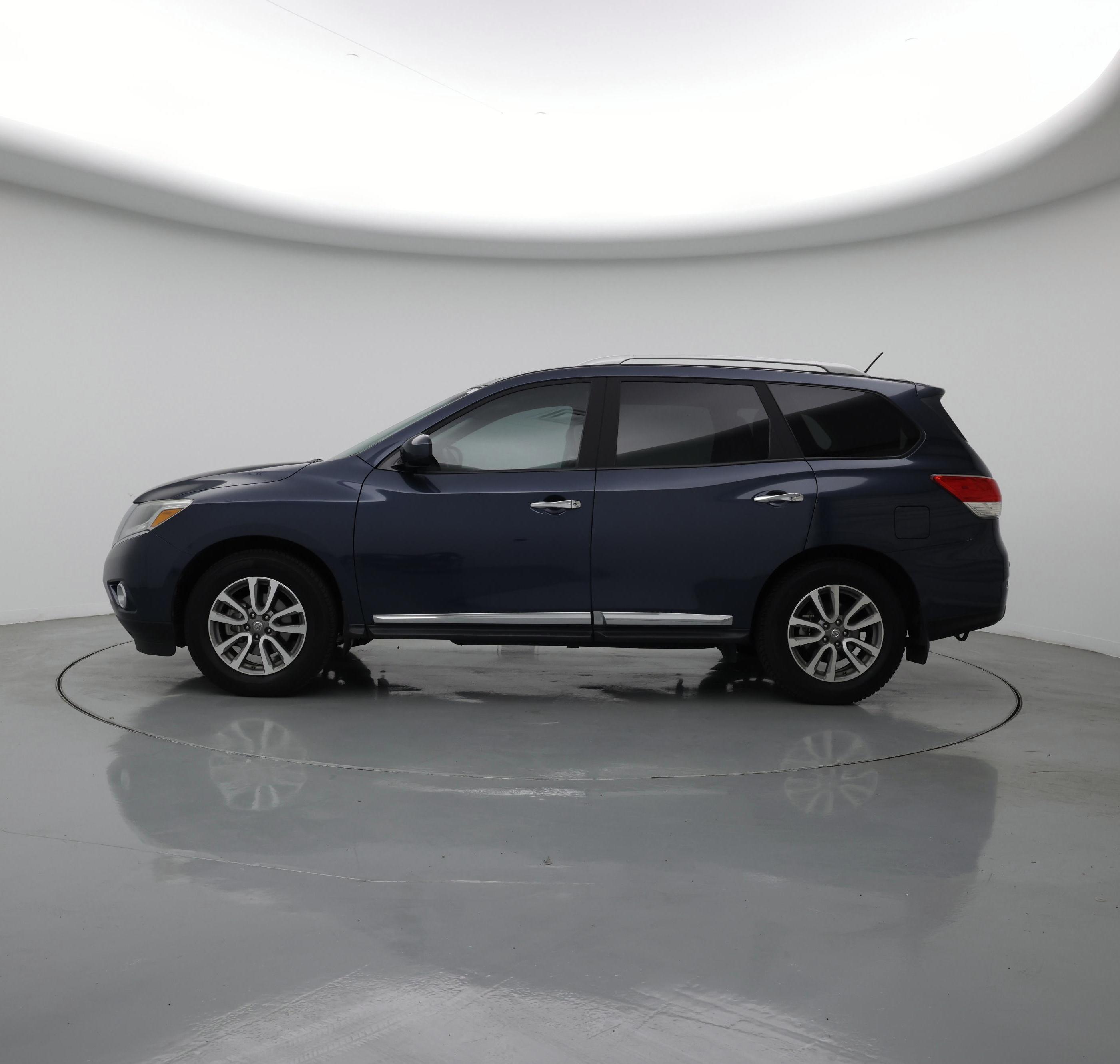 Thumbnail: 2016 Nissan Pathfinder - 3