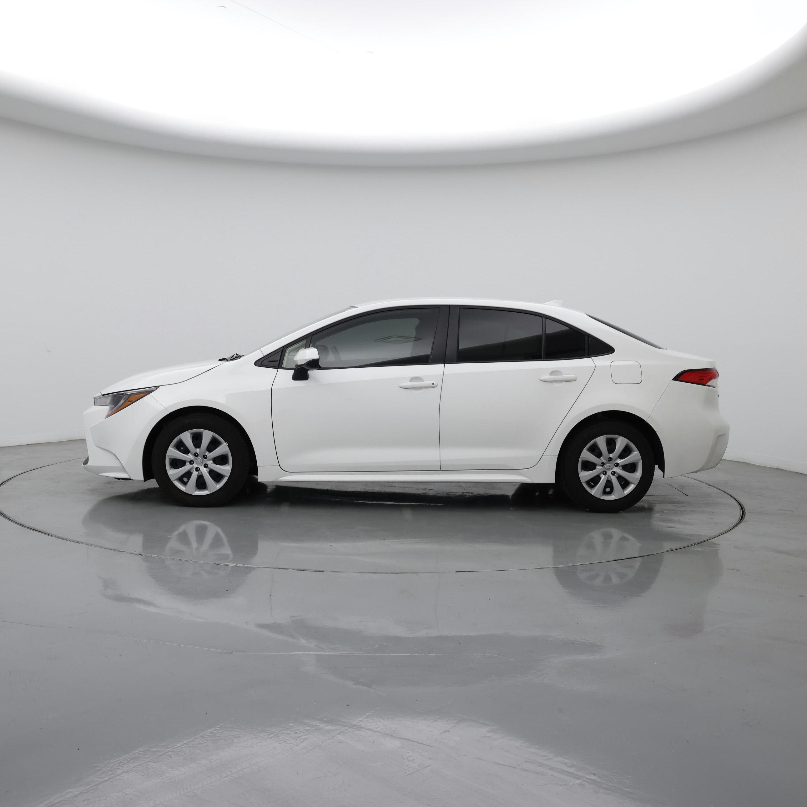 Thumbnail: 2022 Toyota Corolla - 3