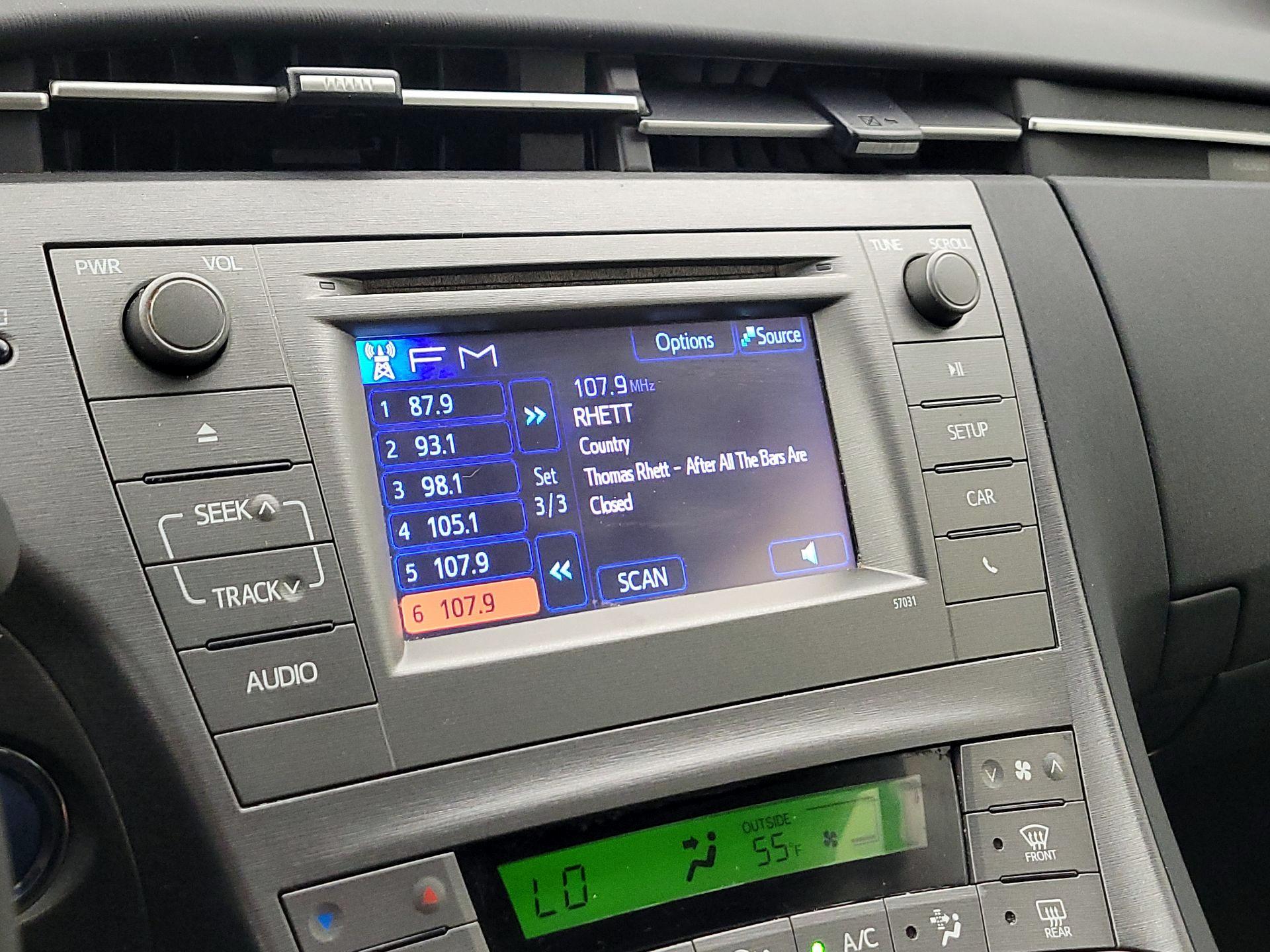 Thumbnail: 2014 Toyota Prius - 14