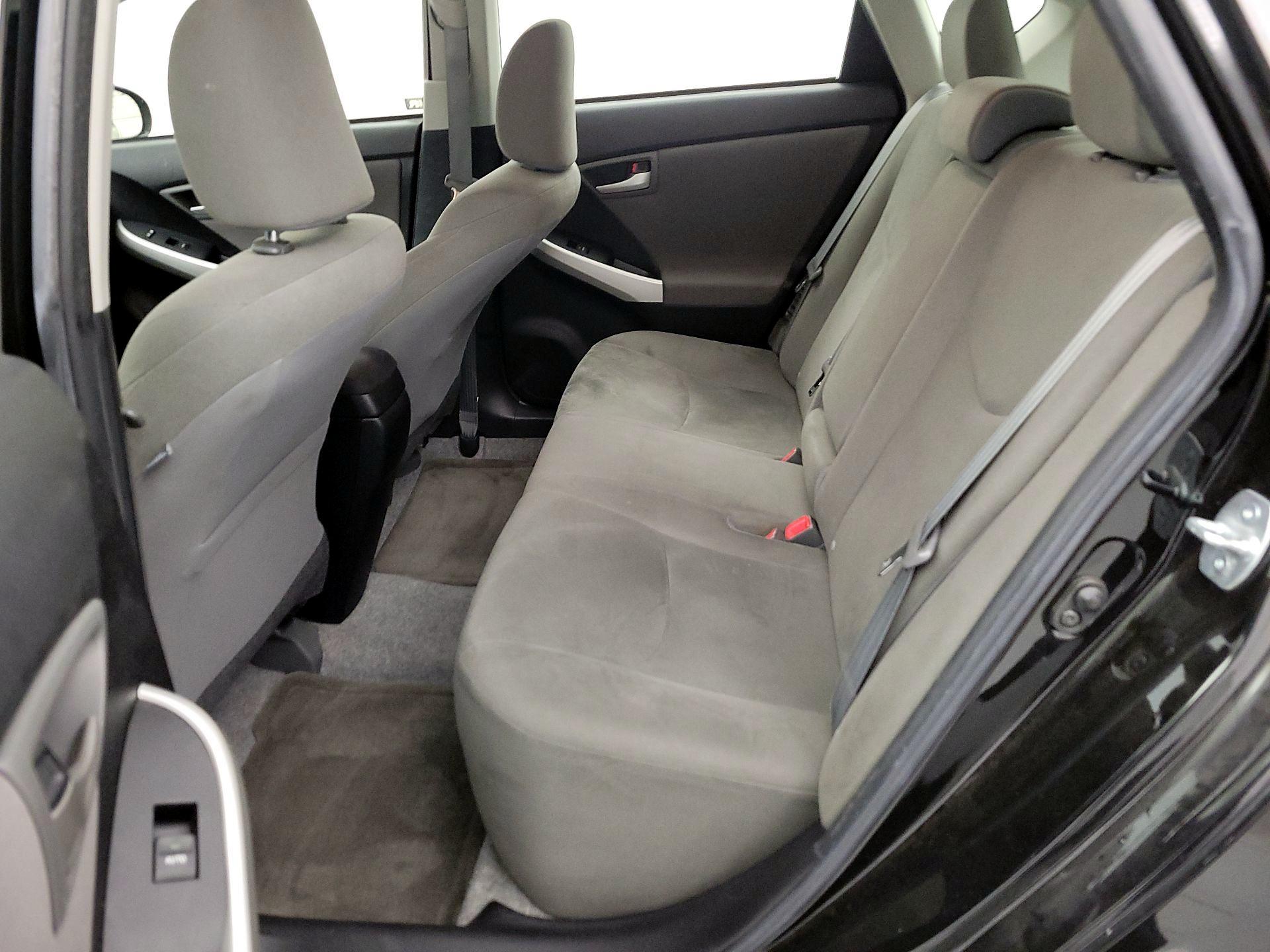 Thumbnail: 2014 Toyota Prius - 18