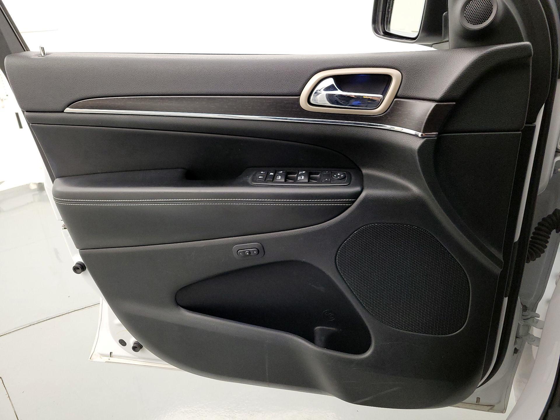 Thumbnail: 2014 Jeep Grand Cherokee - 12