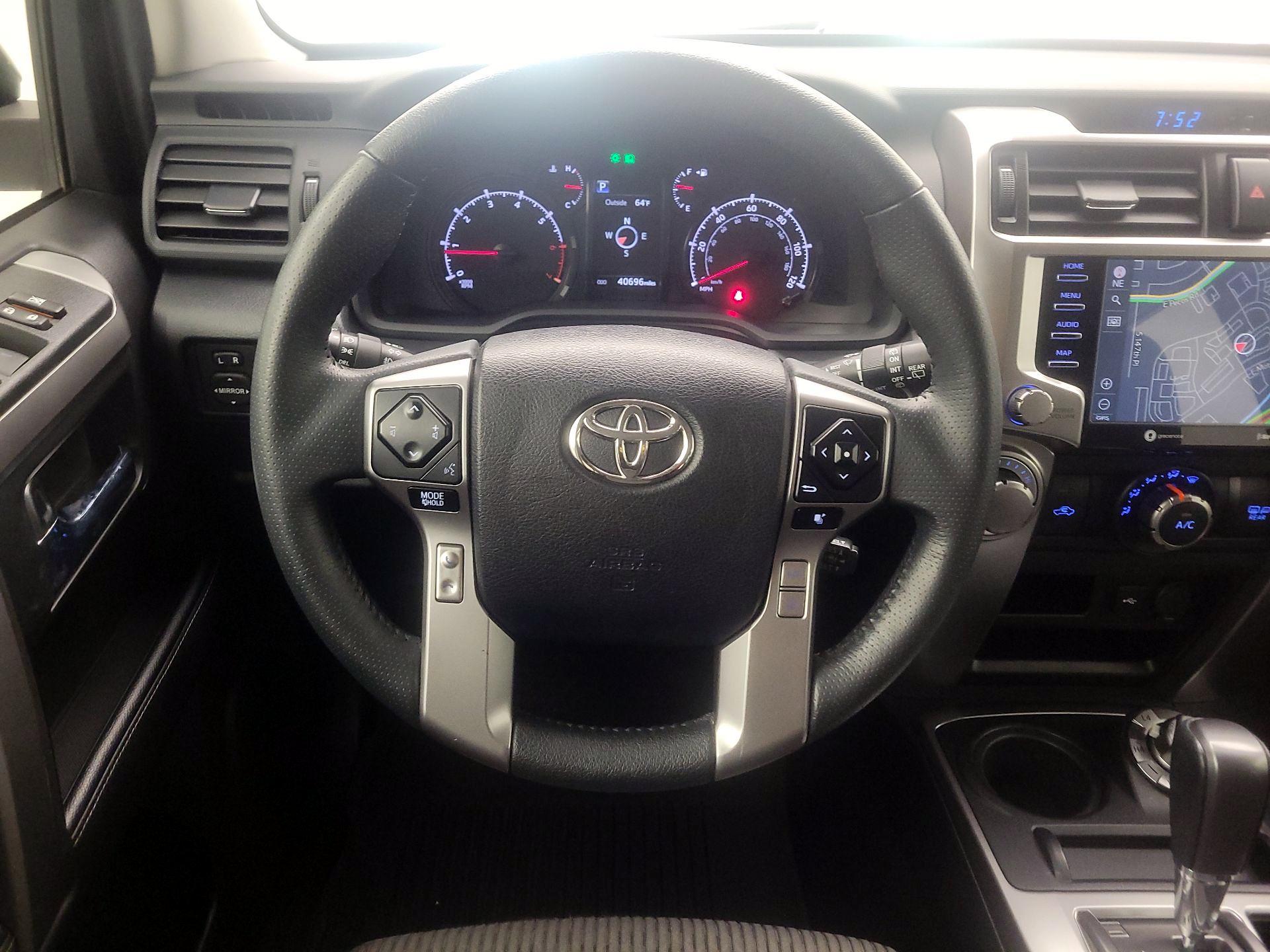 Thumbnail: 2022 Toyota 4Runner - 10