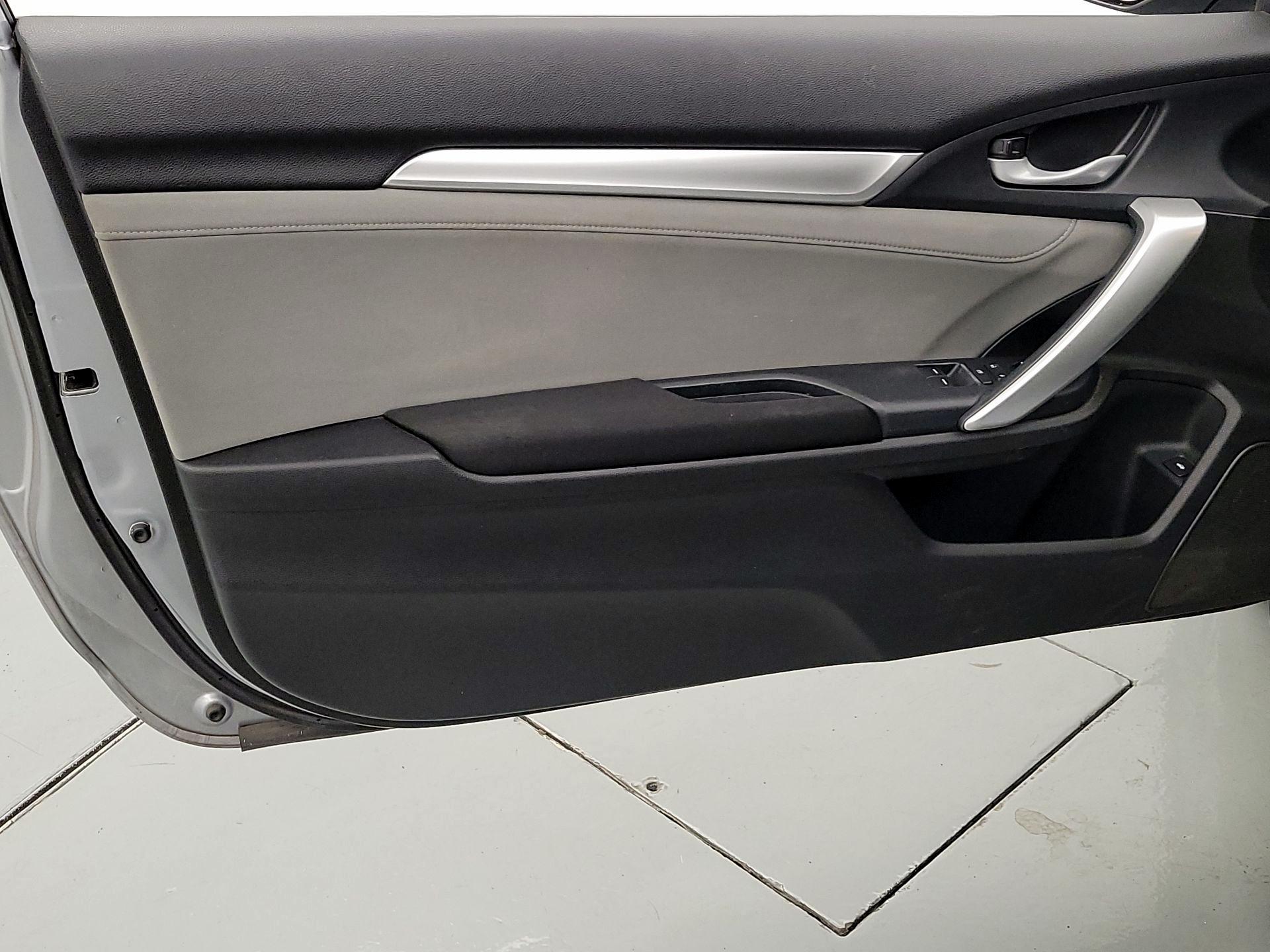 Thumbnail: 2017 Honda Civic - 12