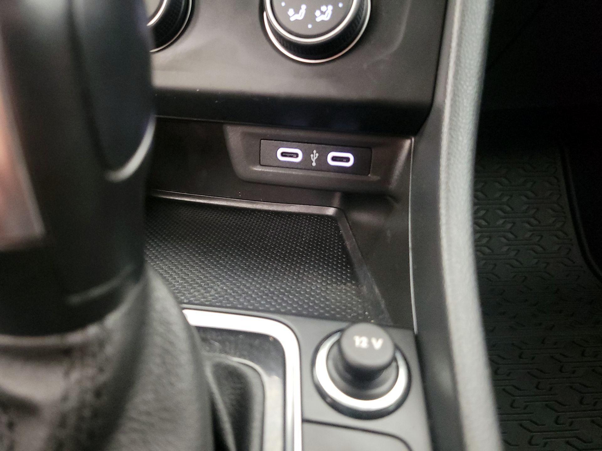 Thumbnail: 2021 Volkswagen Jetta - 18