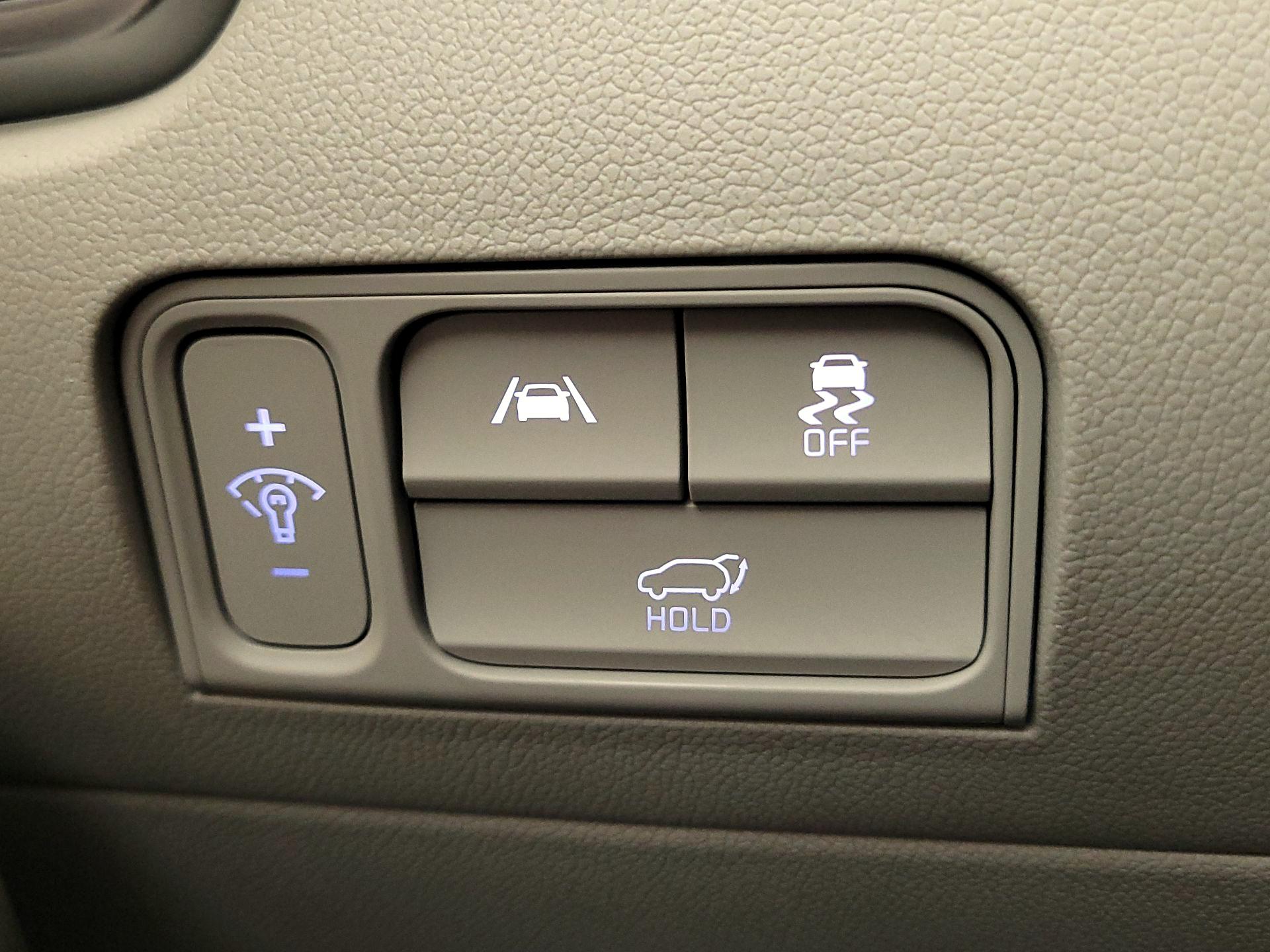 Thumbnail: 2023 Kia Sorento - 13