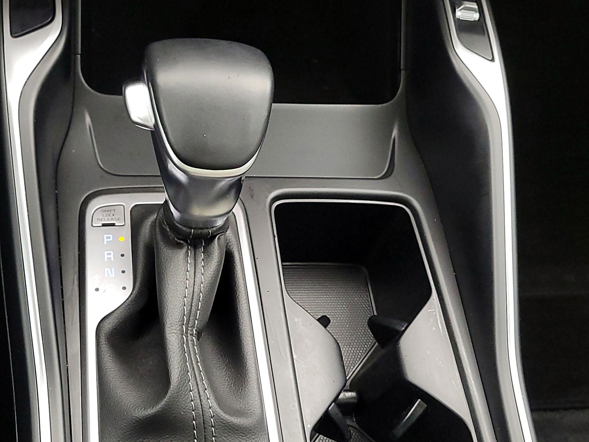 Thumbnail: 2023 Kia Sorento - 17