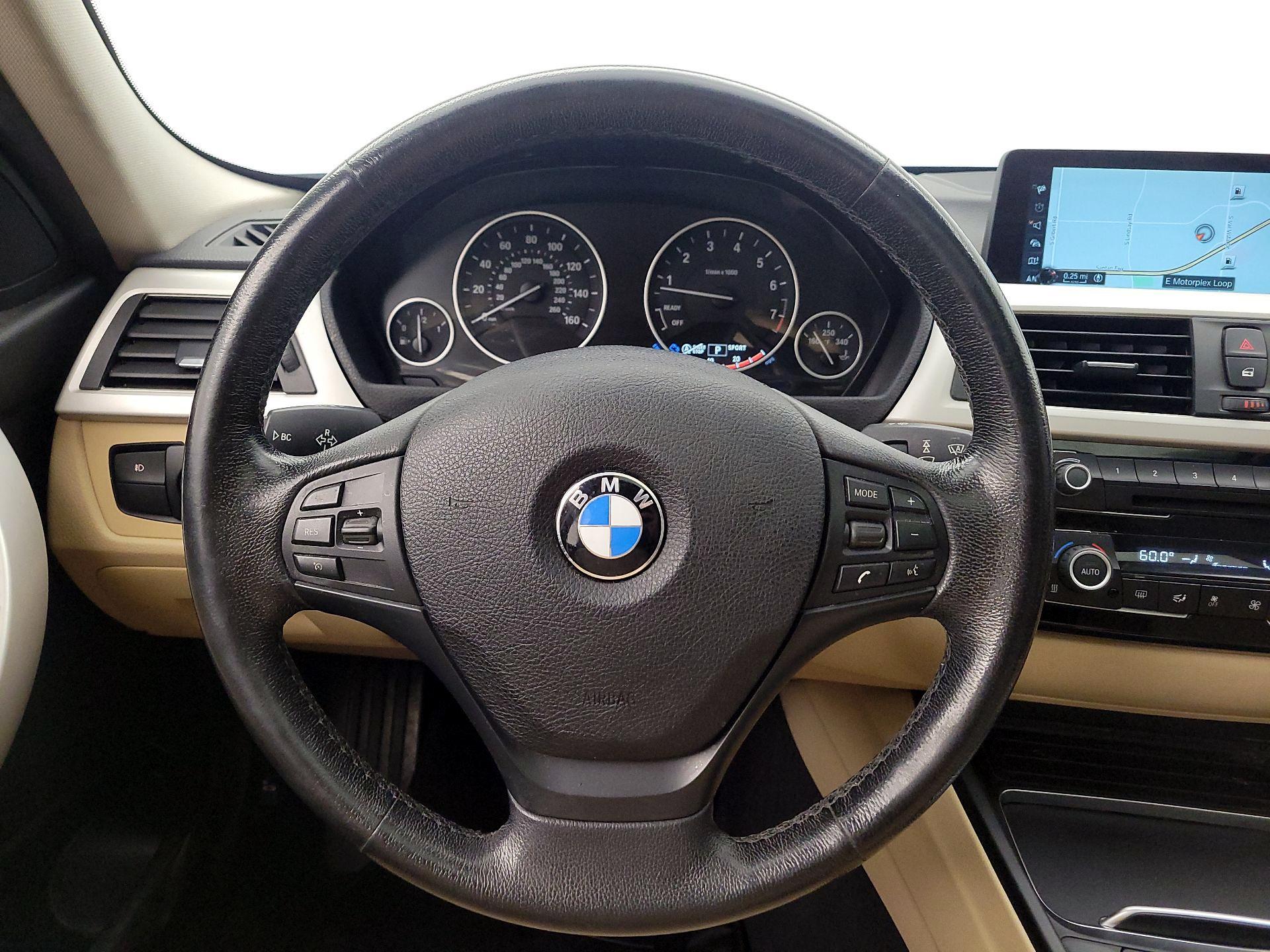 Thumbnail: 2017 BMW 3 Series - 10