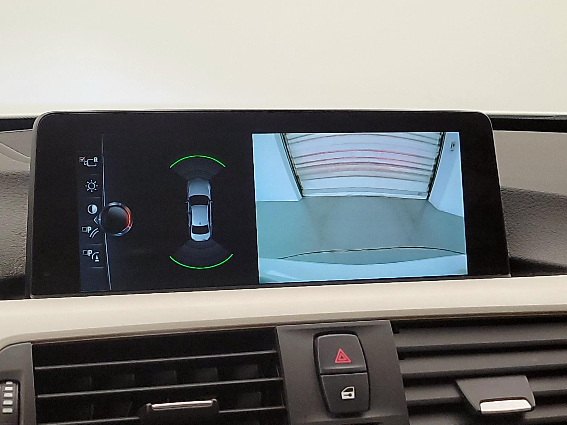 Thumbnail: 2017 BMW 3 Series - 15