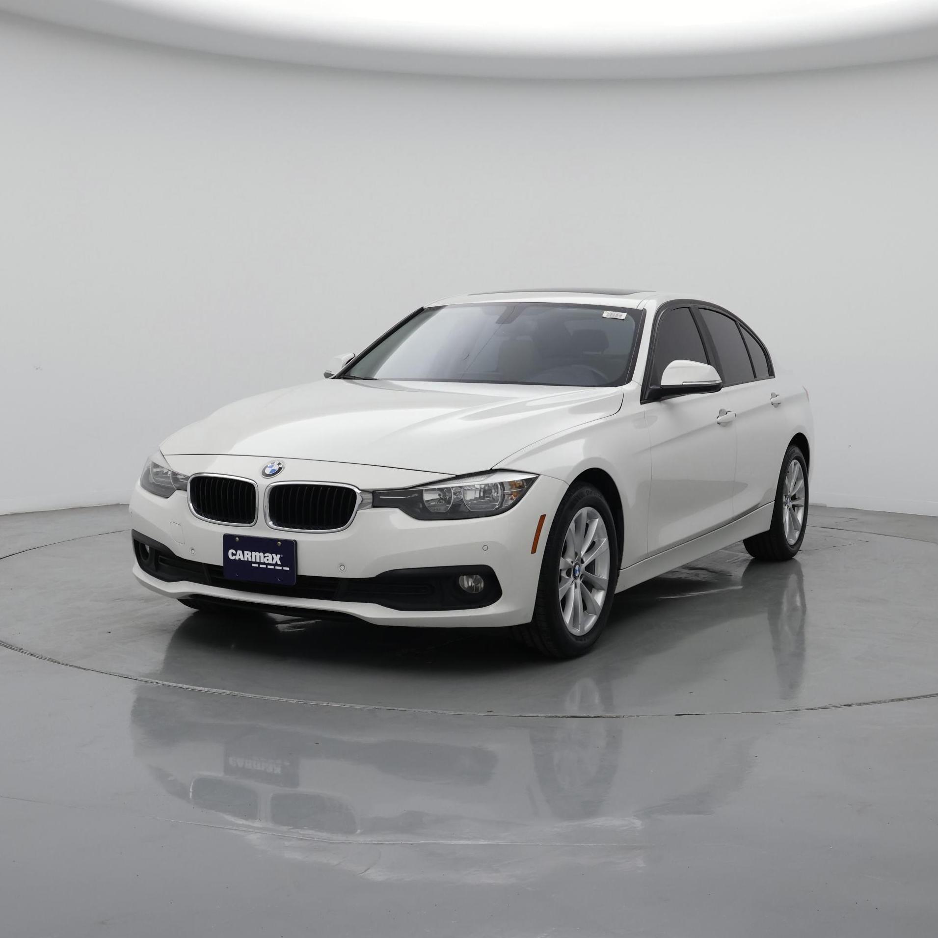 Thumbnail: 2017 BMW 3 Series - 4