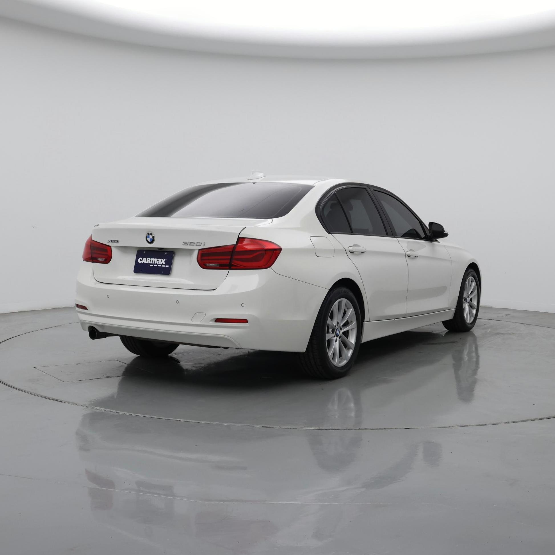 Thumbnail: 2017 BMW 3 Series - 8