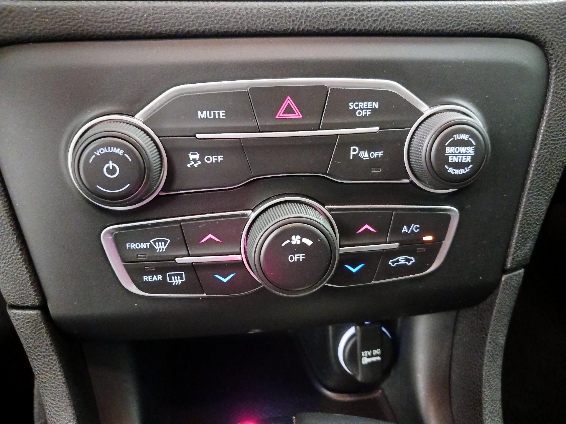 Thumbnail: 2023 Dodge Charger - 16