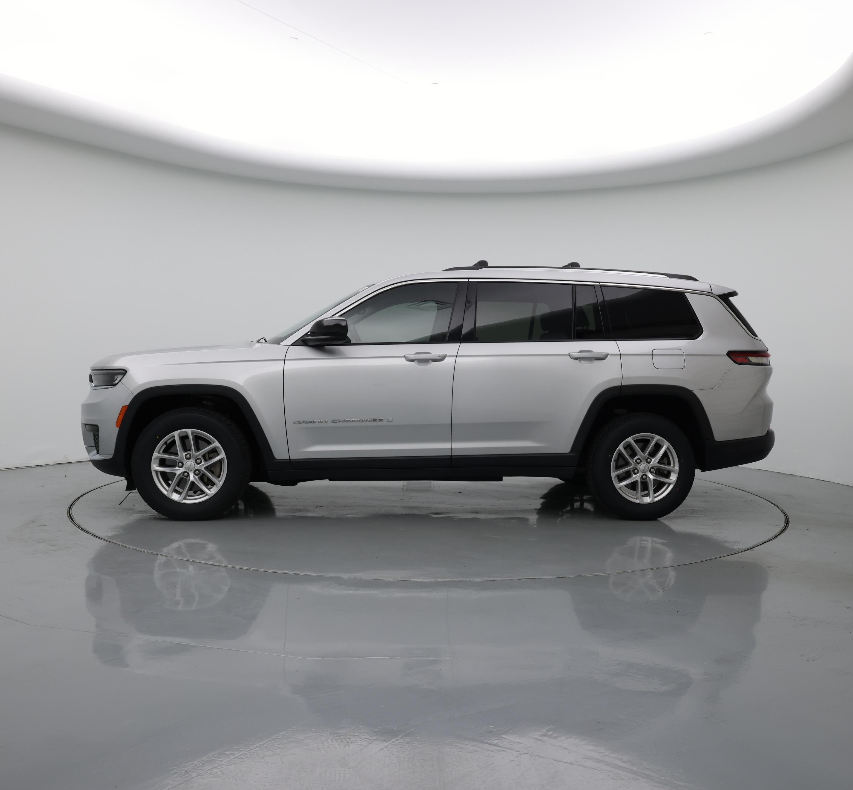 Thumbnail: 2022 Jeep Grand Cherokee L - 3