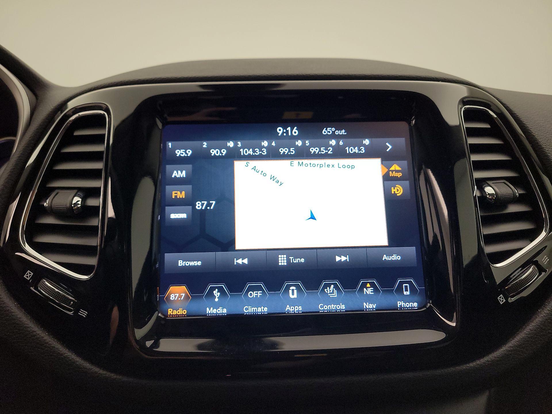 Thumbnail: 2019 Jeep Compass - 16