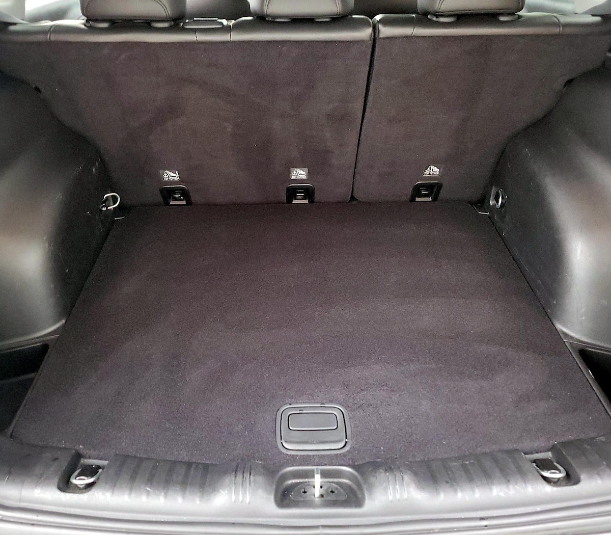 Trunk/Cargo (Seats Up)