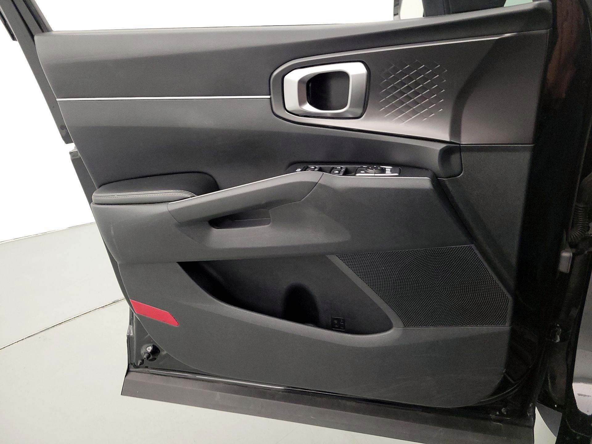 Thumbnail: 2022 Kia Sorento - 12