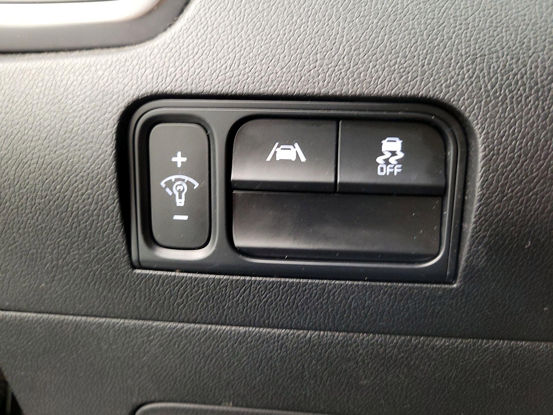 Thumbnail: 2022 Kia Sorento - 13