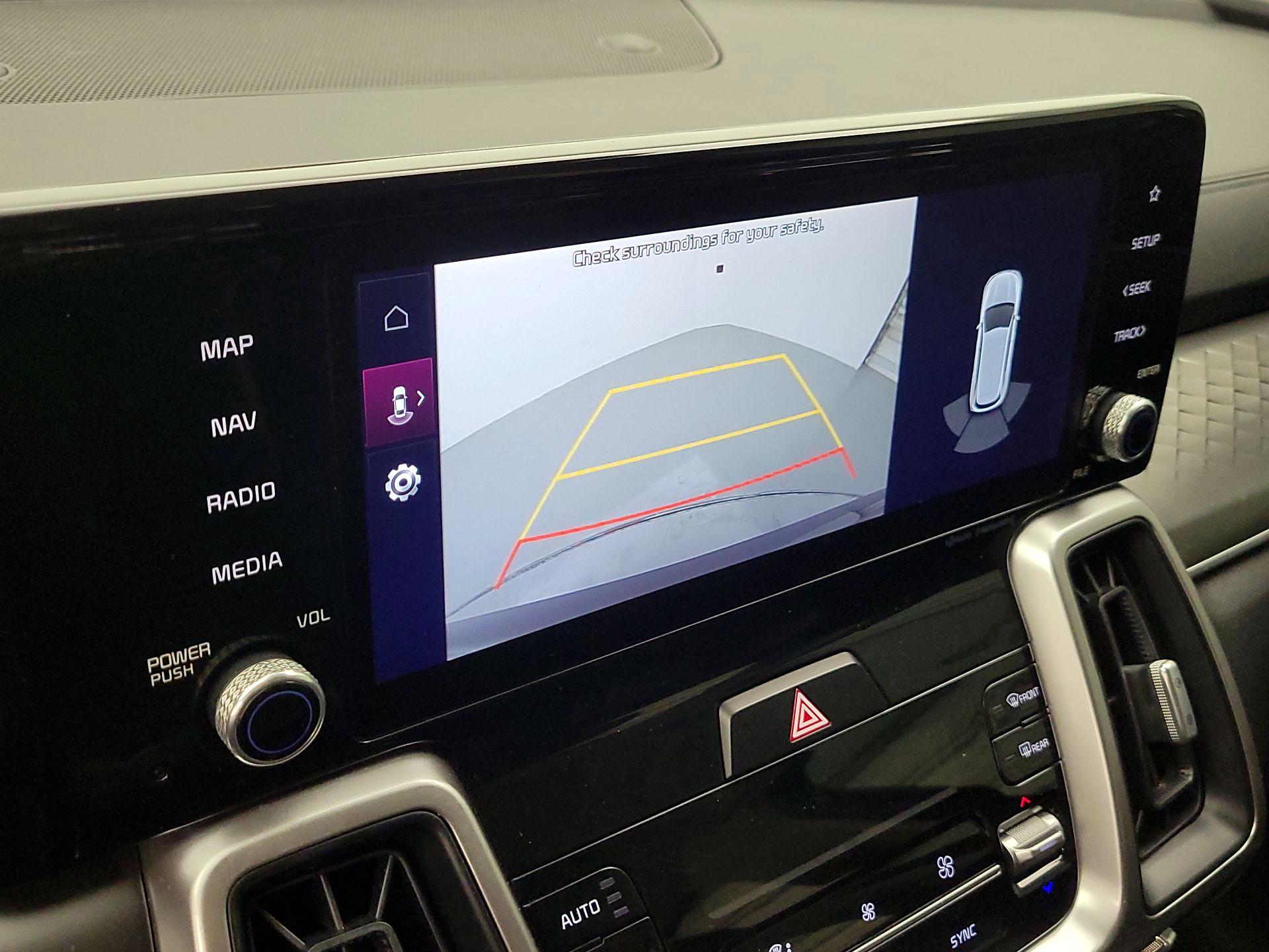 Thumbnail: 2022 Kia Sorento - 15