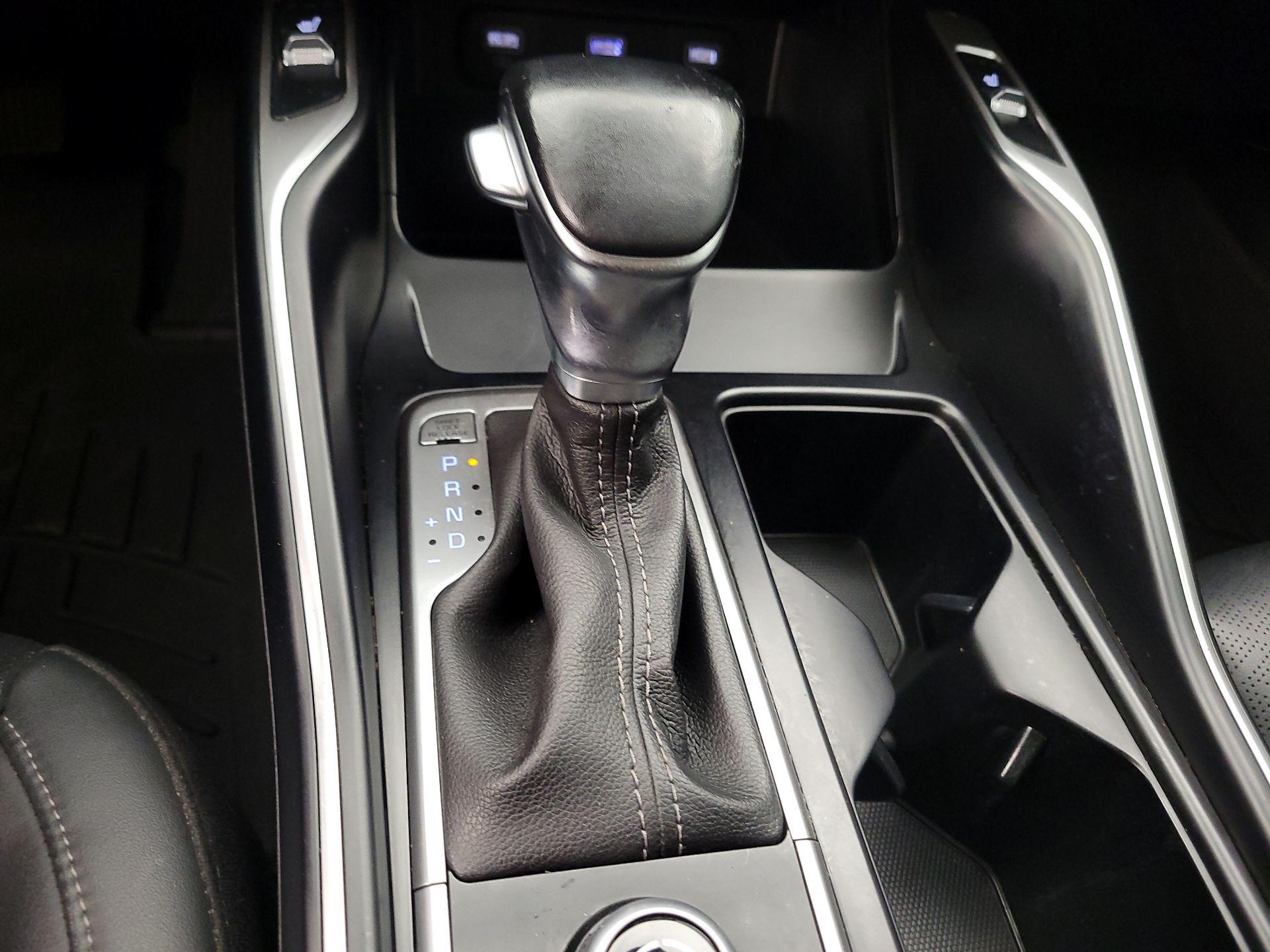 Thumbnail: 2022 Kia Sorento - 18