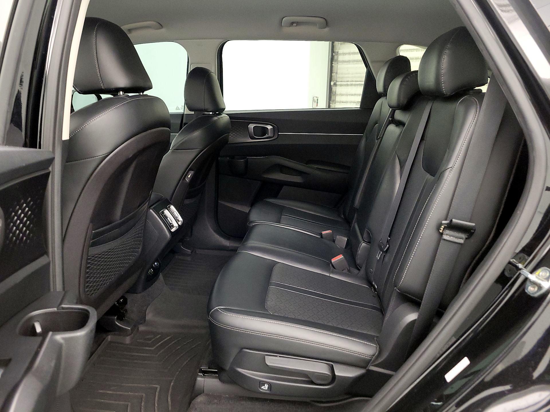 Thumbnail: 2022 Kia Sorento - 20