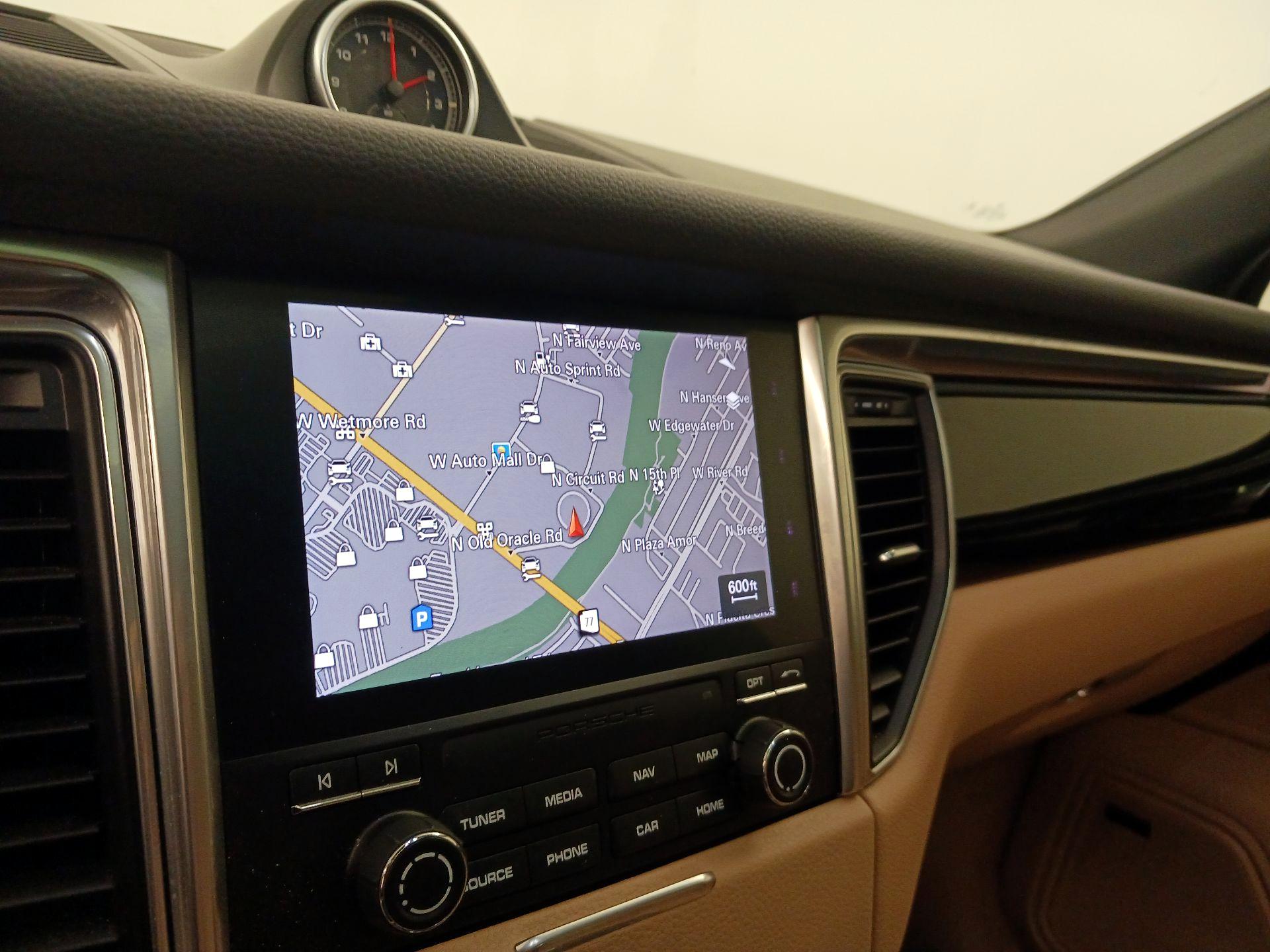 Thumbnail: 2018 Porsche Macan - 14