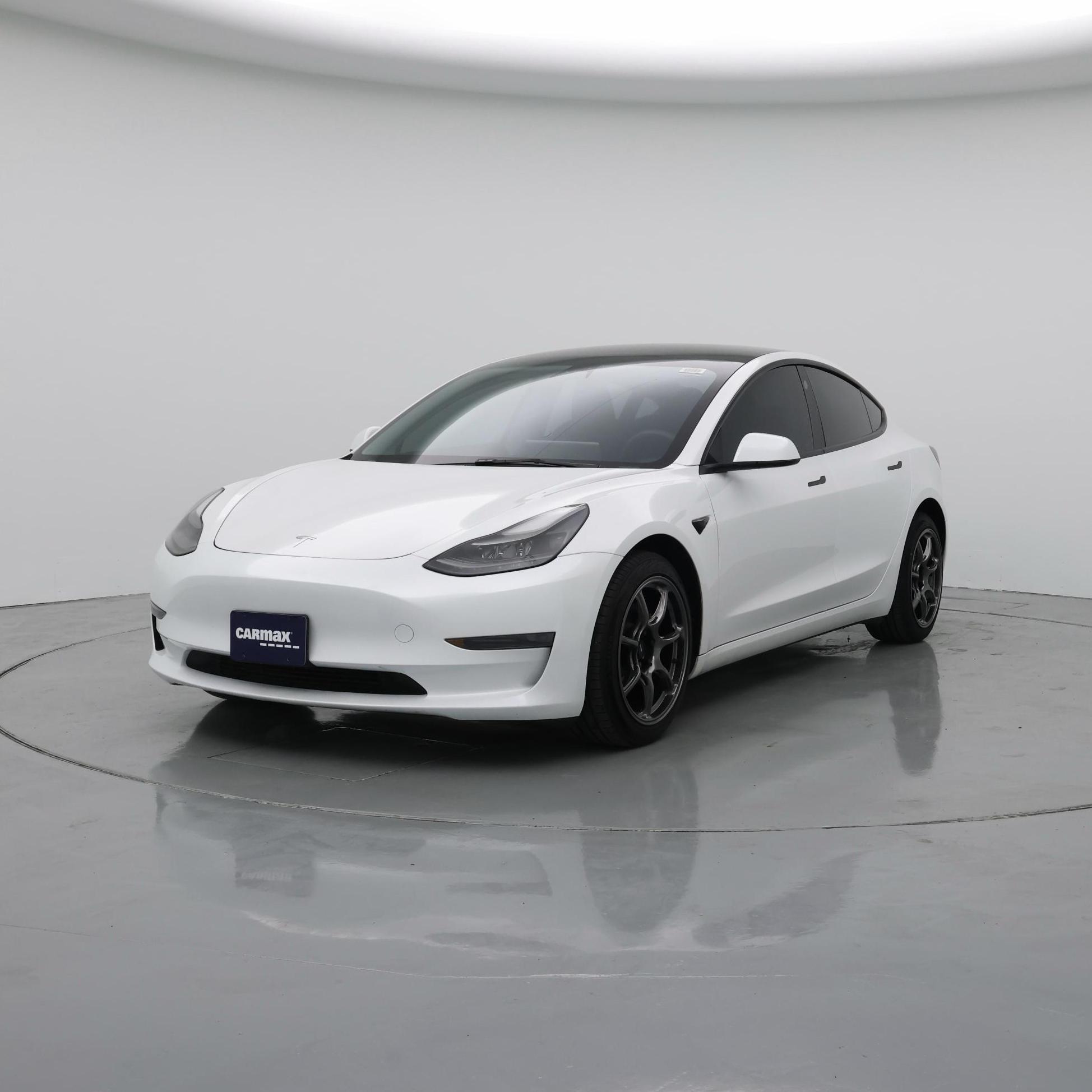Thumbnail: 2023 Tesla Model 3 - 4