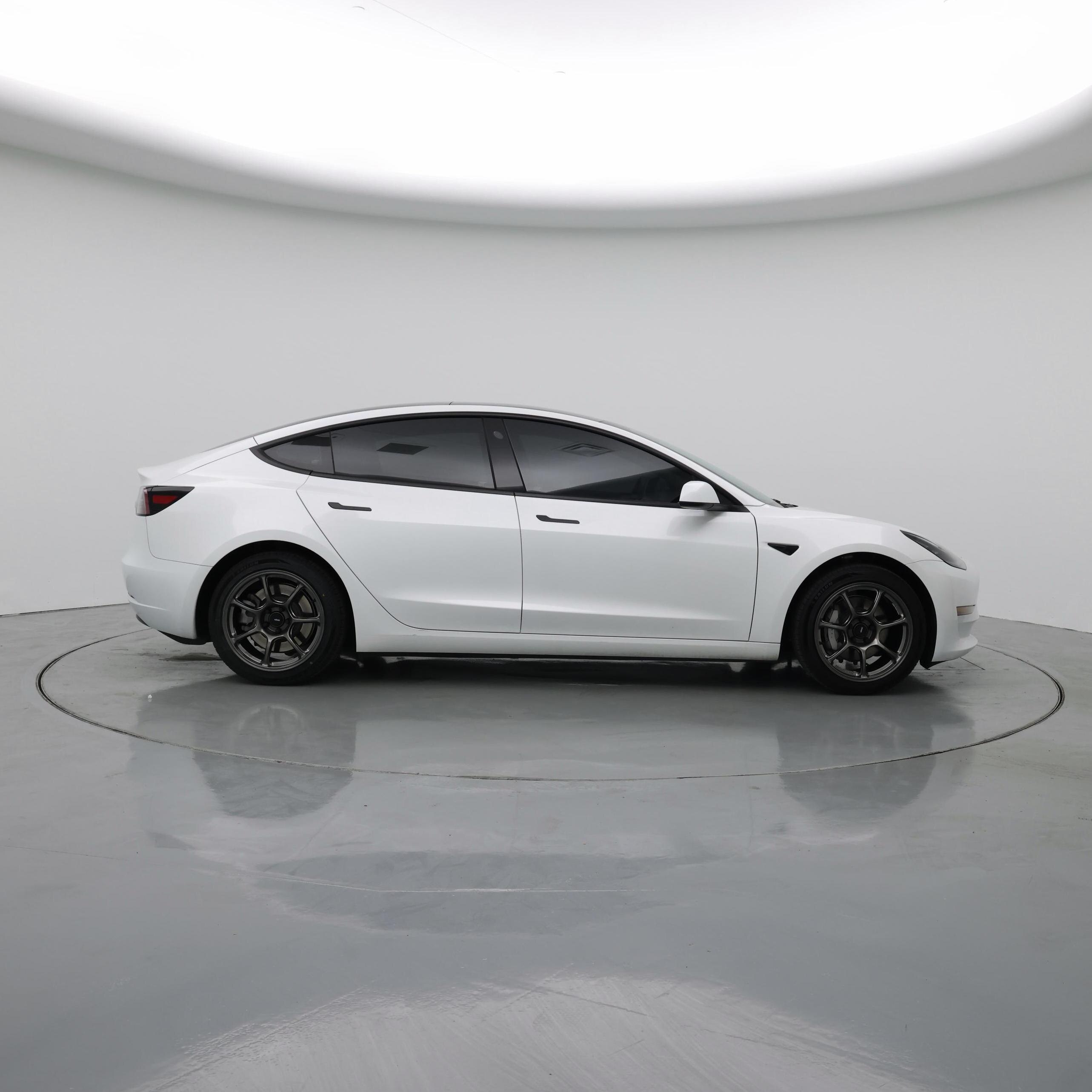 Thumbnail: 2023 Tesla Model 3 - 7