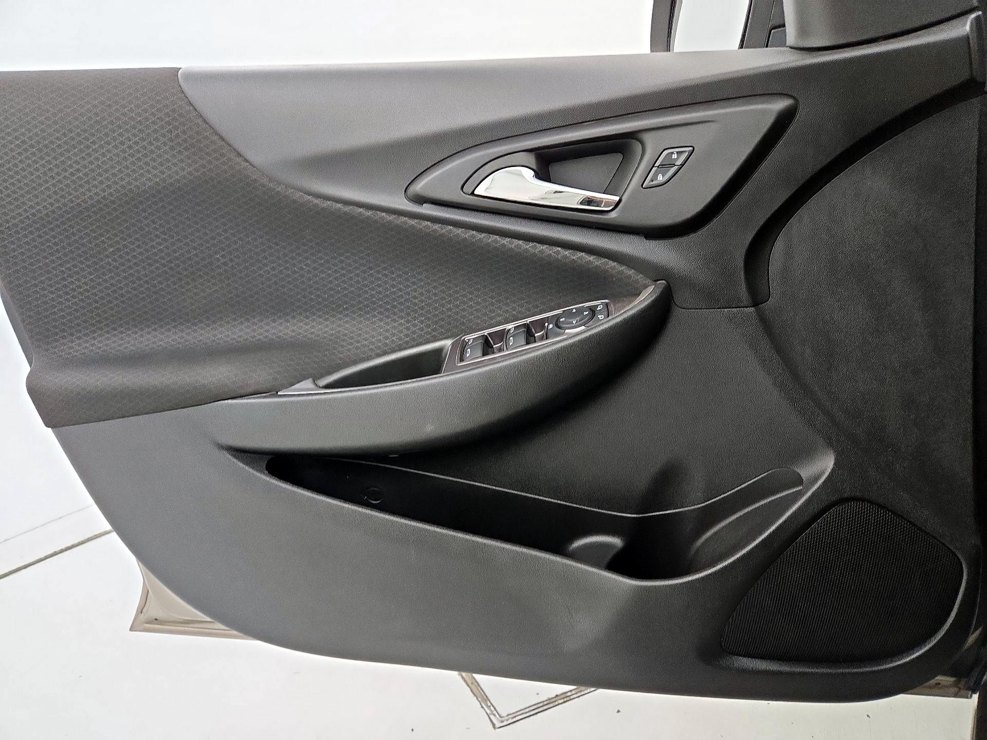 Thumbnail: 2023 Chevrolet Malibu - 12