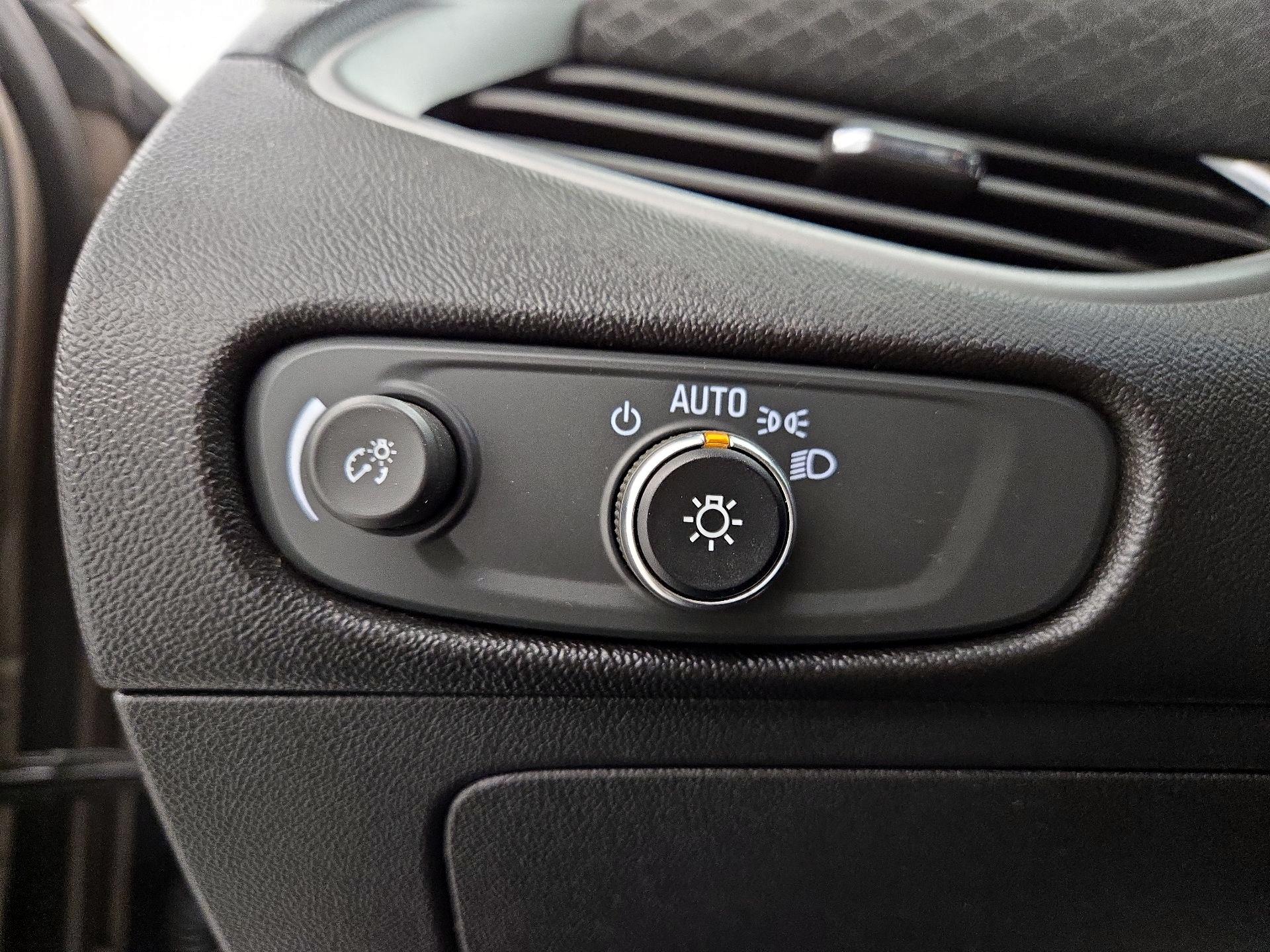 Thumbnail: 2023 Chevrolet Malibu - 13