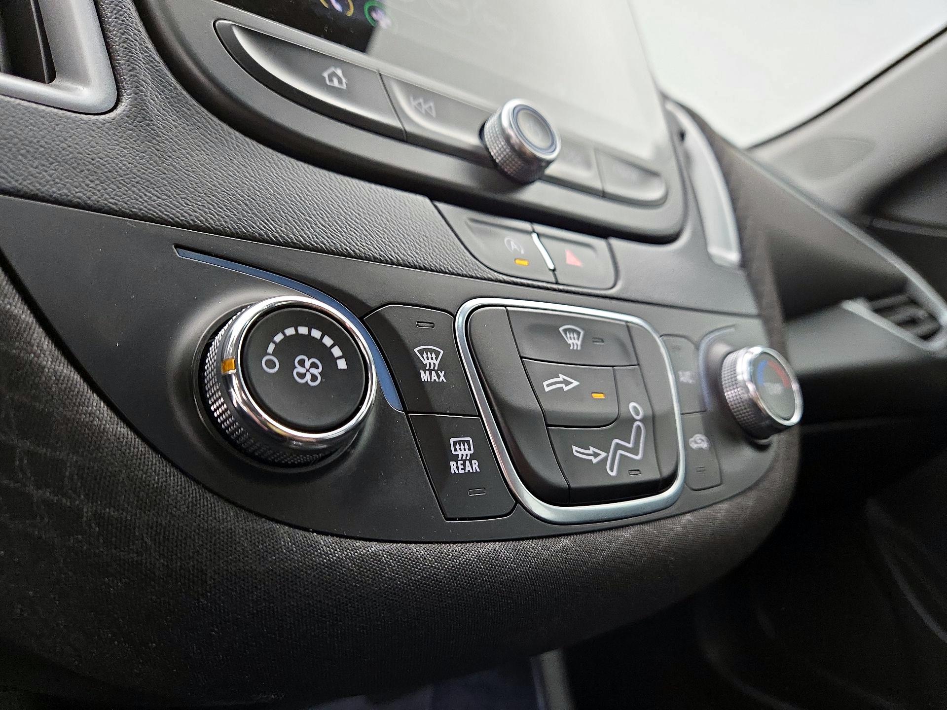 Thumbnail: 2023 Chevrolet Malibu - 16