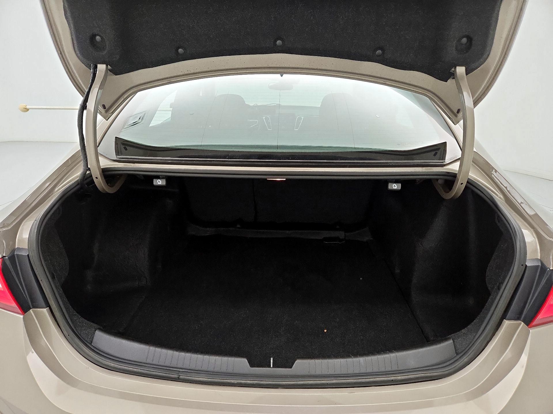 Thumbnail: 2023 Chevrolet Malibu - 20