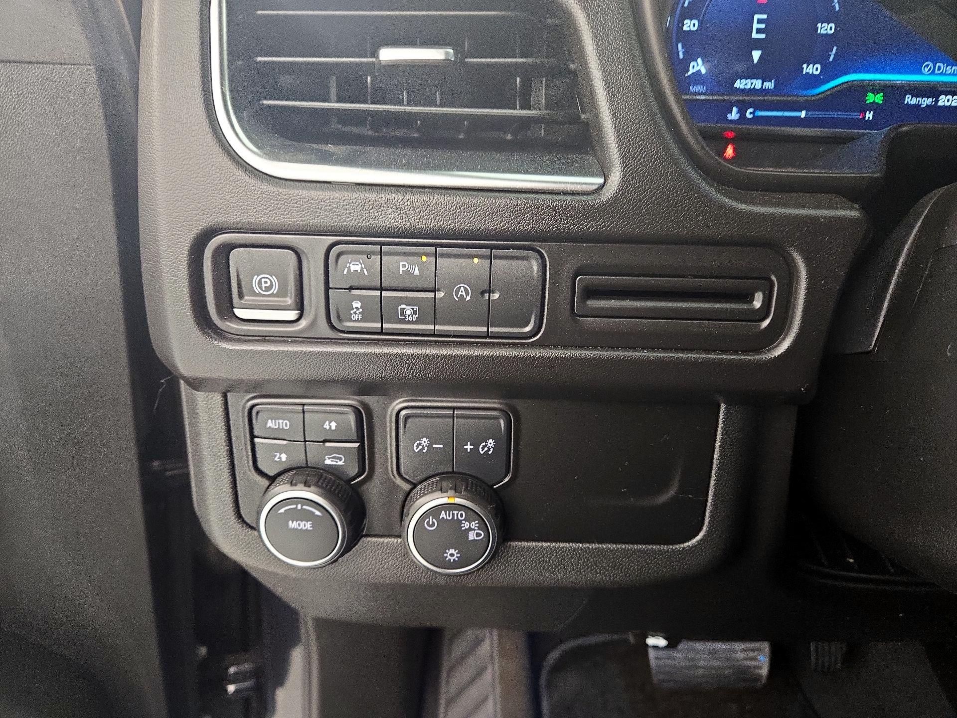 Thumbnail: 2023 Chevrolet Tahoe - 13