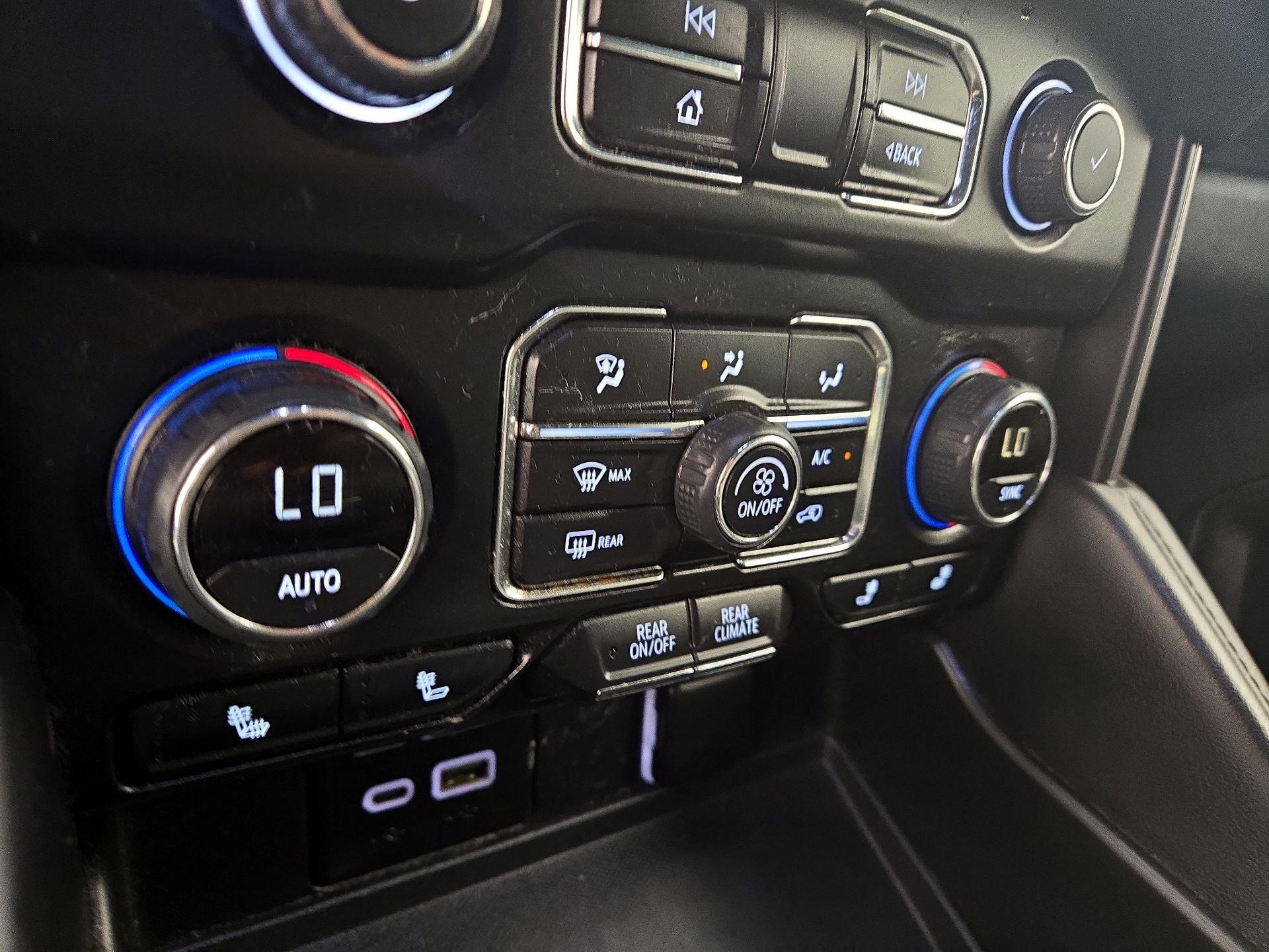 Thumbnail: 2023 Chevrolet Tahoe - 16