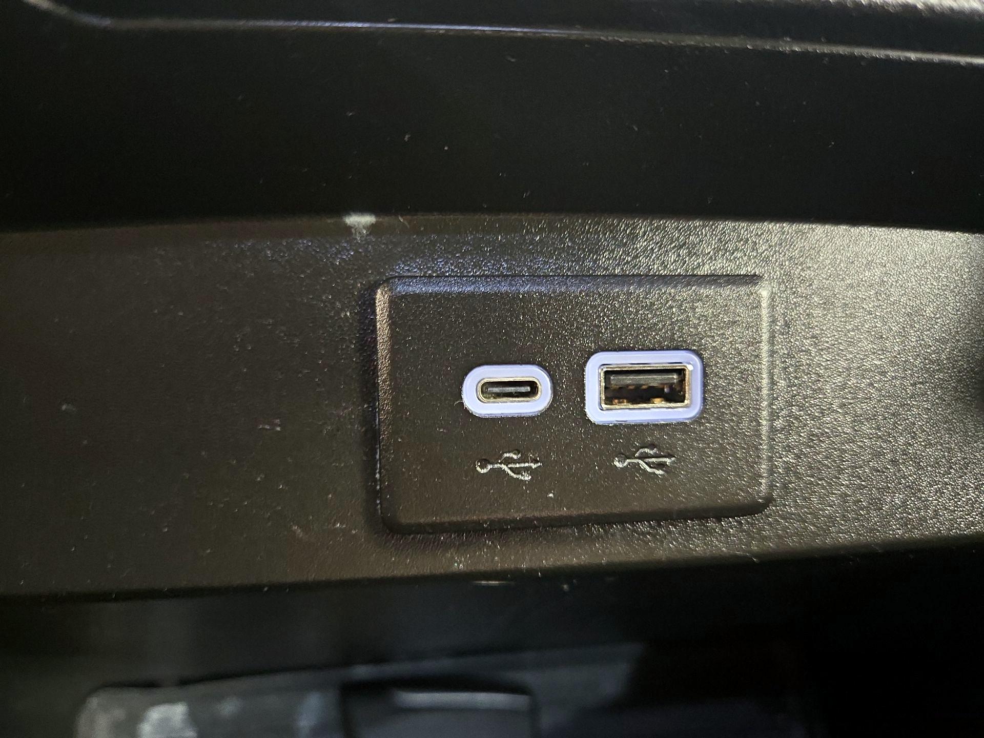 Thumbnail: 2023 Chevrolet Tahoe - 18