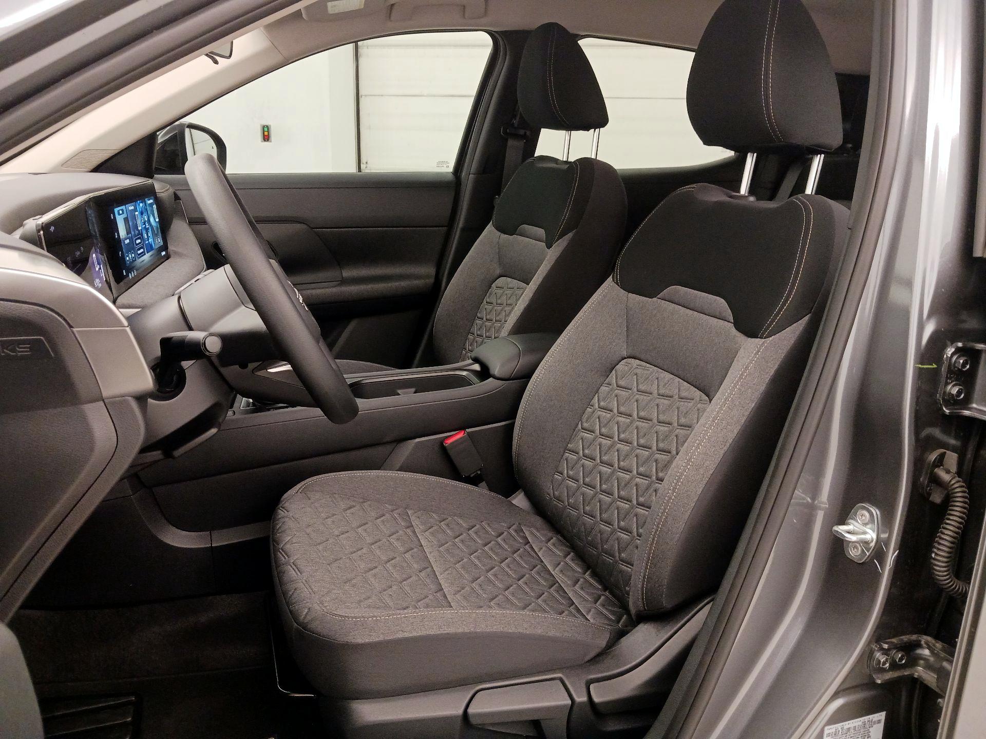 Thumbnail: 2026 Nissan Kicks - 11