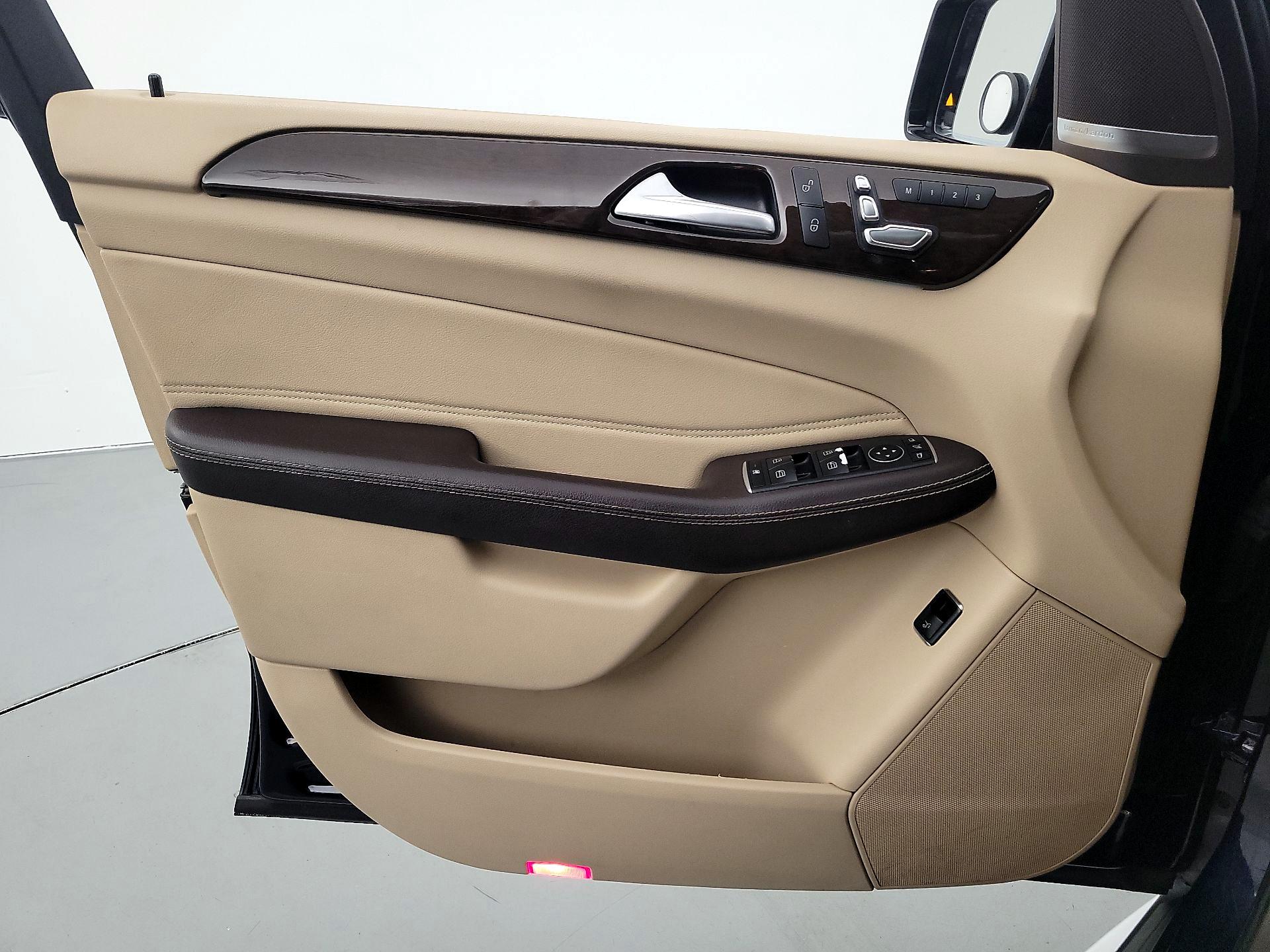 Thumbnail: 2019 Mercedes-Benz GLE - 12