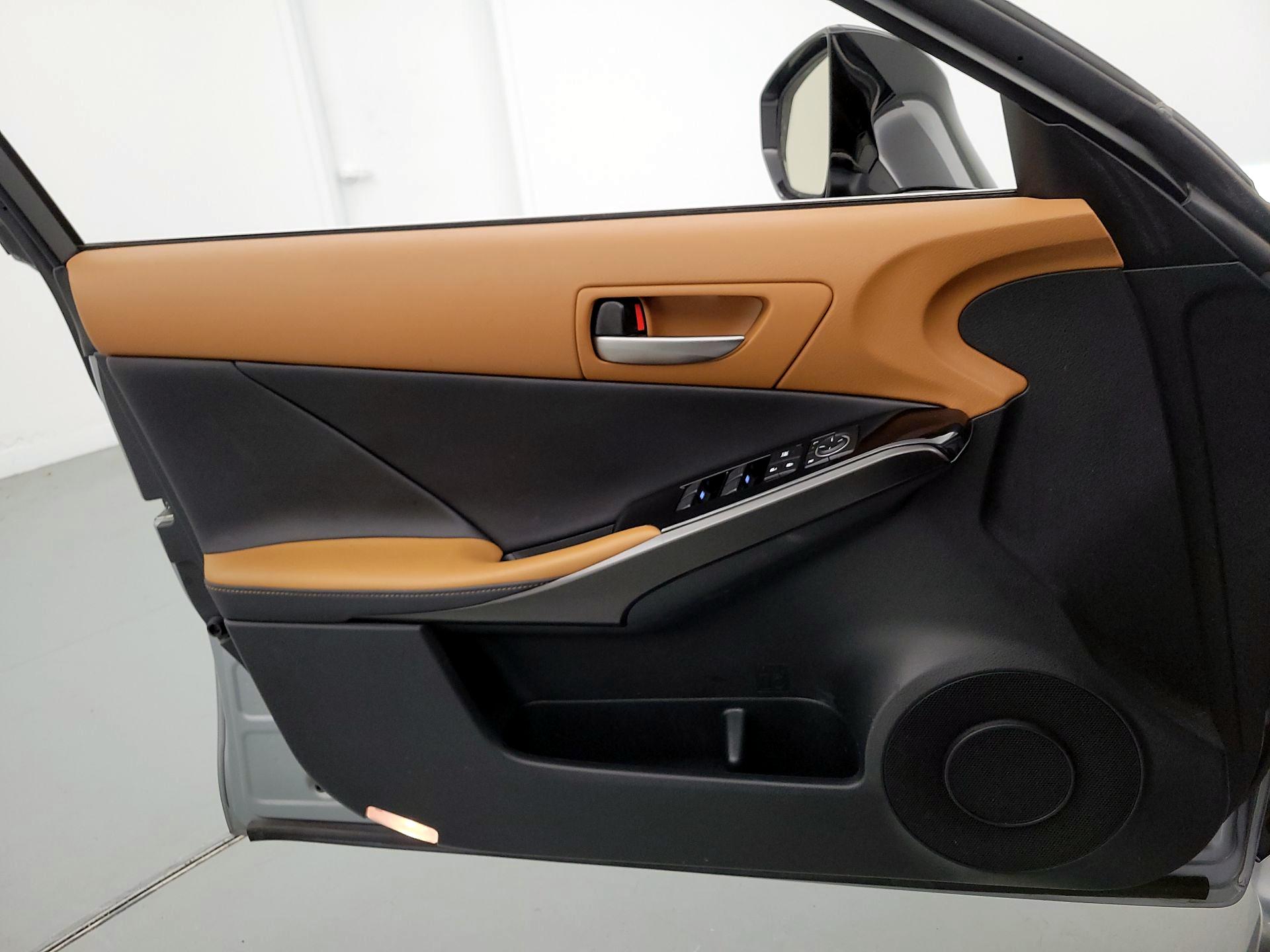 Thumbnail: 2021 Lexus IS - 12